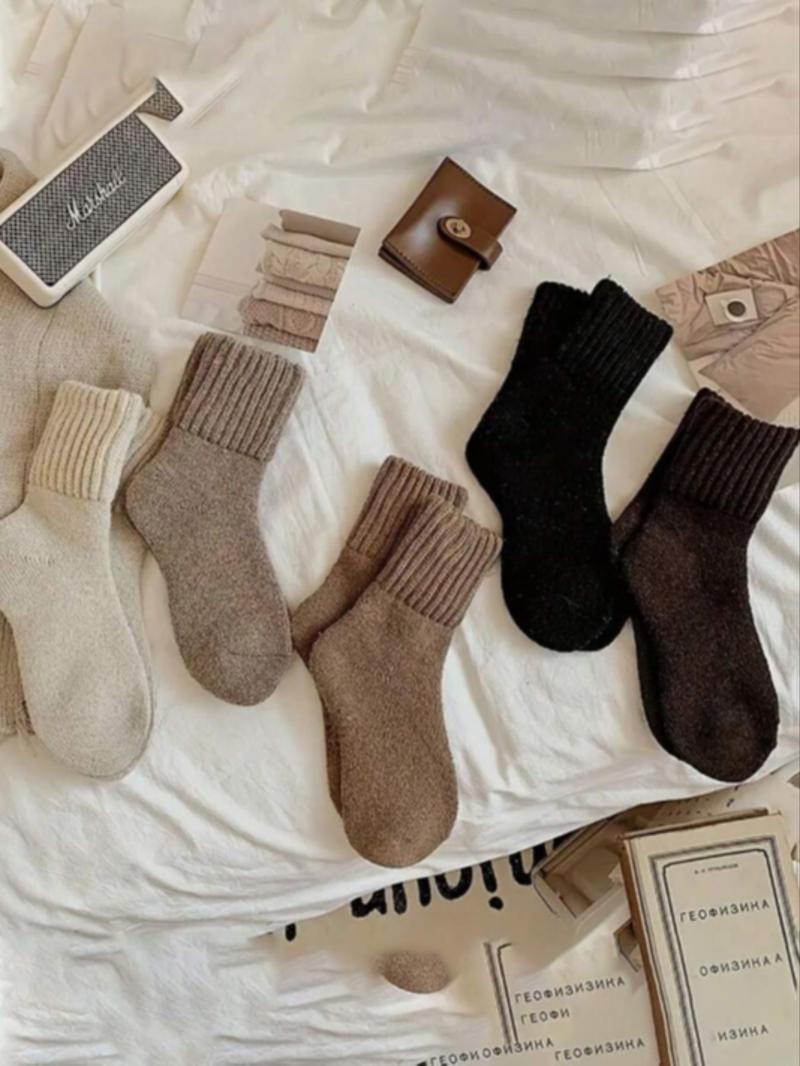 Nyzfexk Women's Solid Mid-calf Socks, Casual Soft Comfy Warm Socks for Fall & Winter, Women's Socks for Daily Wear