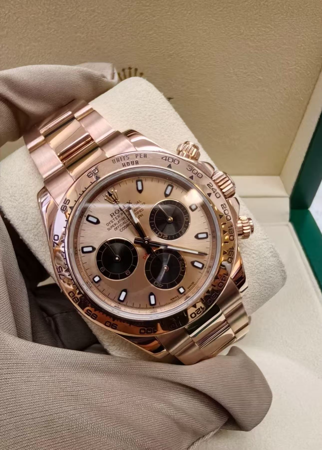 Rolex Daytona ChocolateDial Super Clone SwissReplica Watch 18k RoseGold Bracelet Ref 116505-4130 Swiss Movement