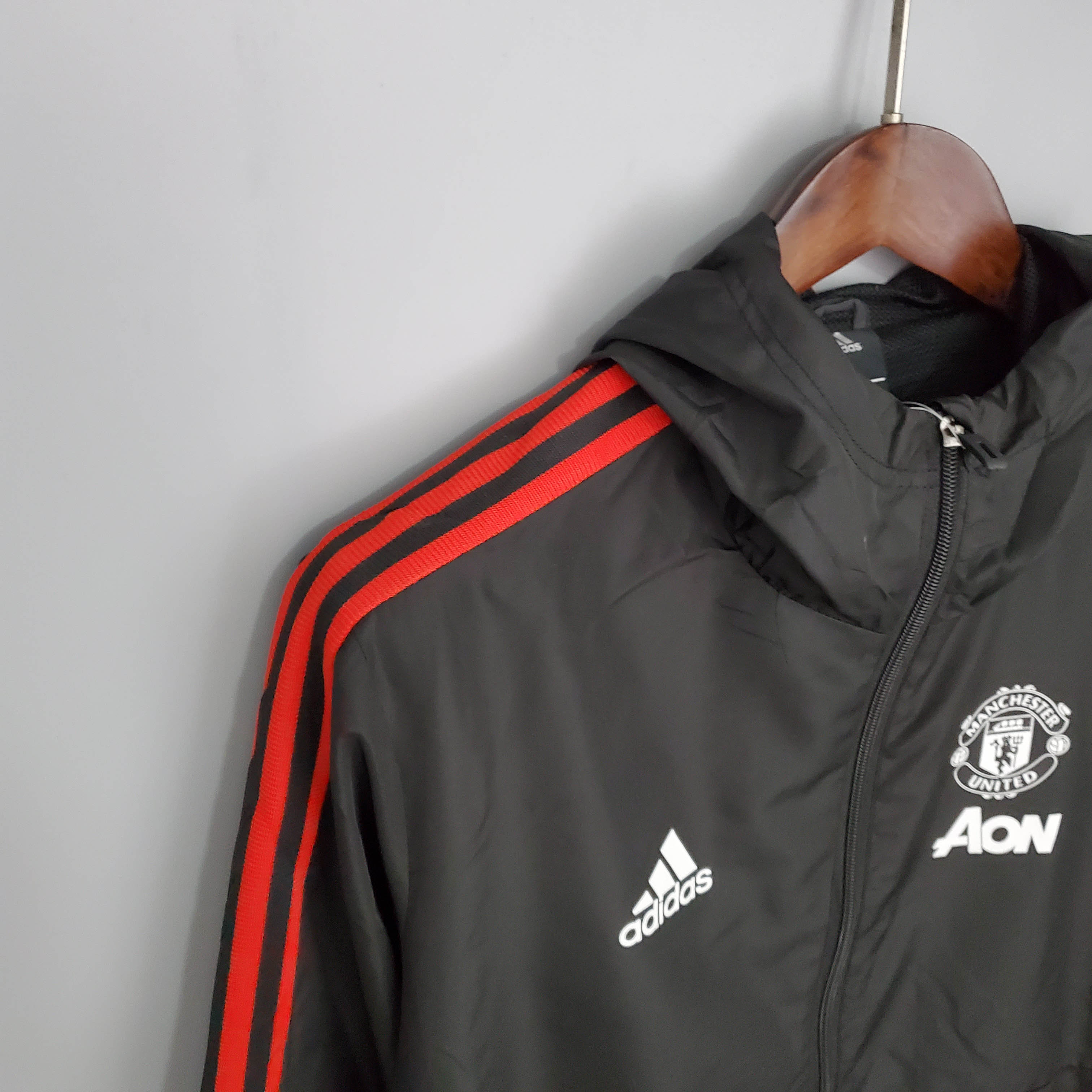2021/2022 Manchester United Jersey Windbreaker Black:football jersey mysite: unitedjerseyfootball 邓江浪:football