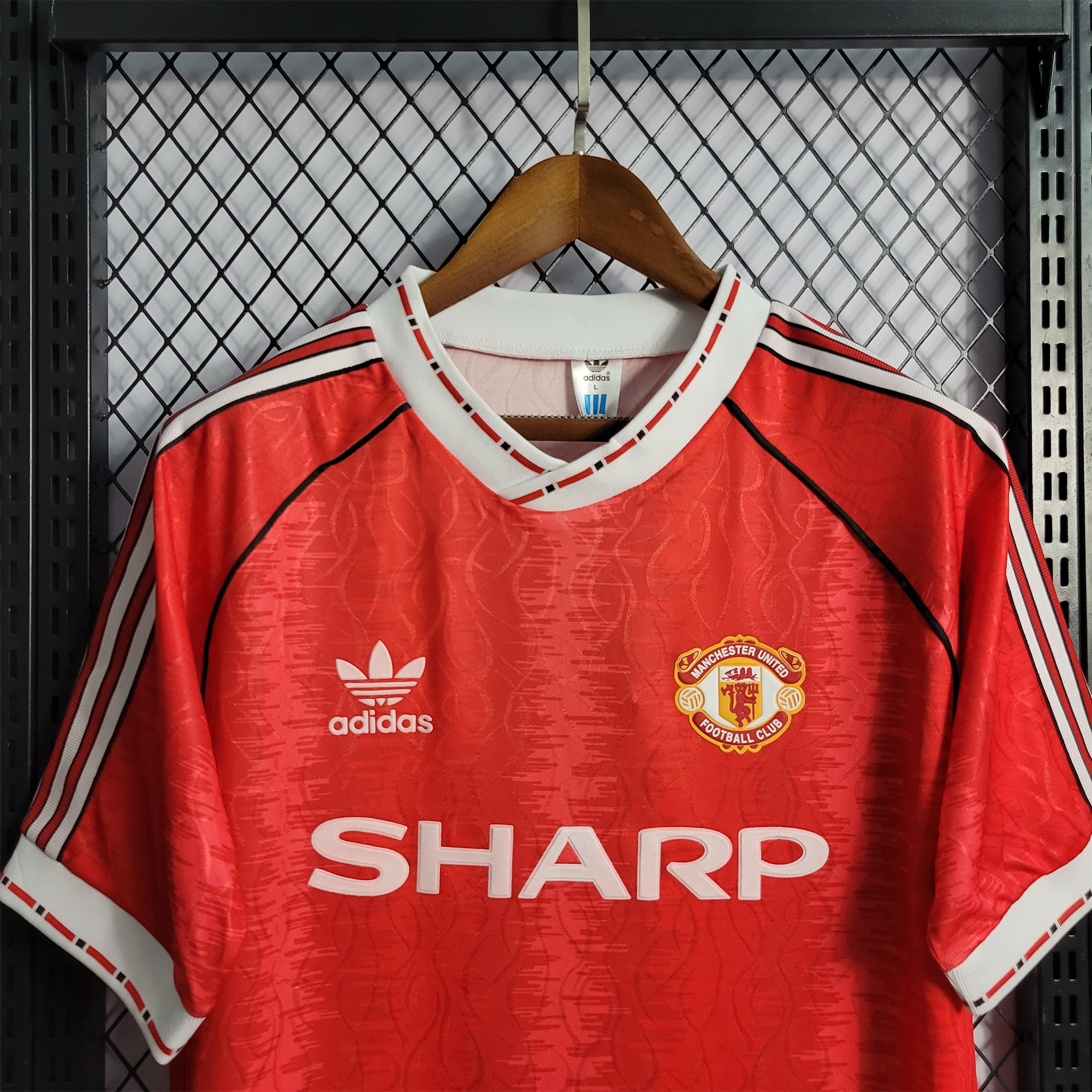 ManixJersey.com | Retro Manchester United 90-92 Home Stadium Jersey -Customize Name, Number and Patch | Worldwide Shipping