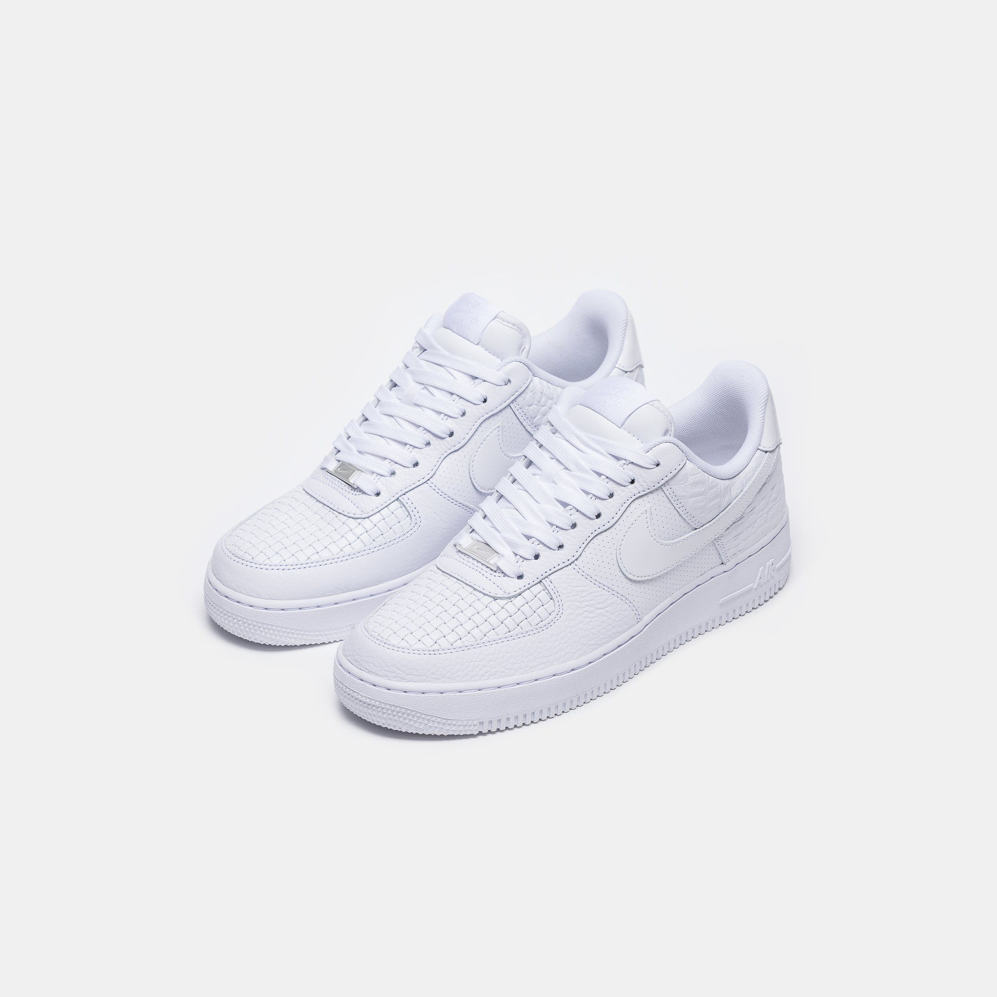 Air Force 1 '07 LX Sneaker in White/White