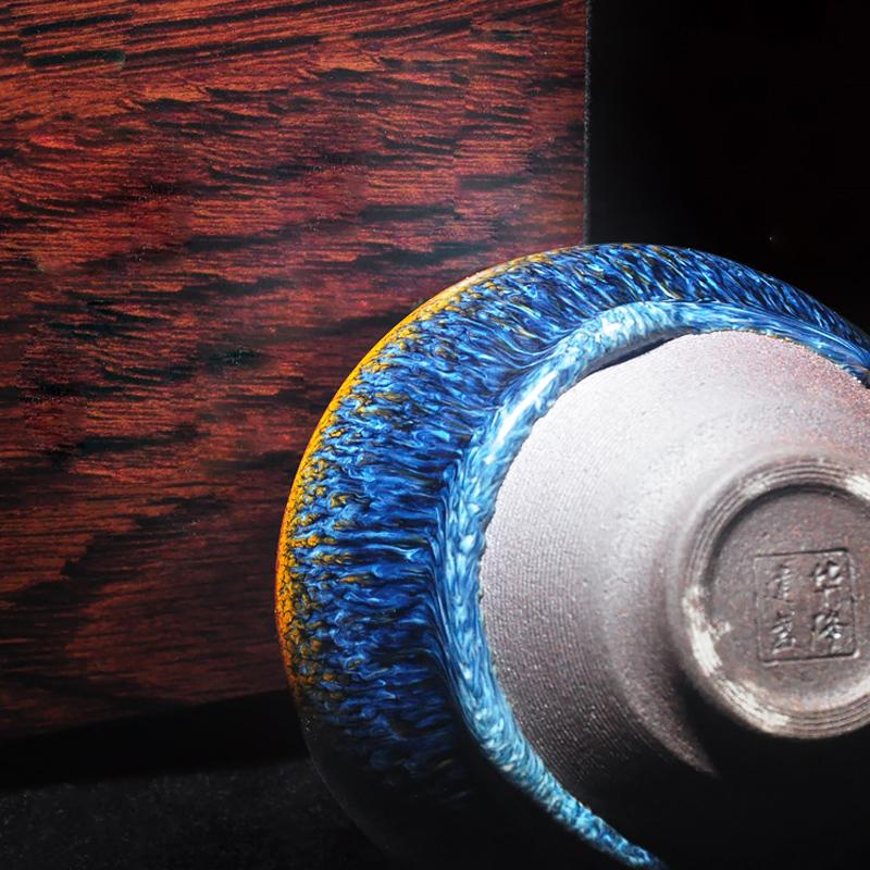 GEEK BAR-https://www.hot-toy.com/