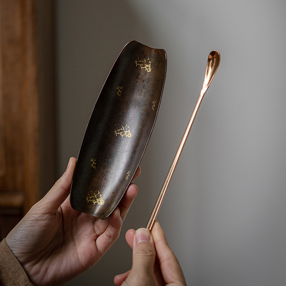 GEEK BAR-https://www.hot-toy.com/