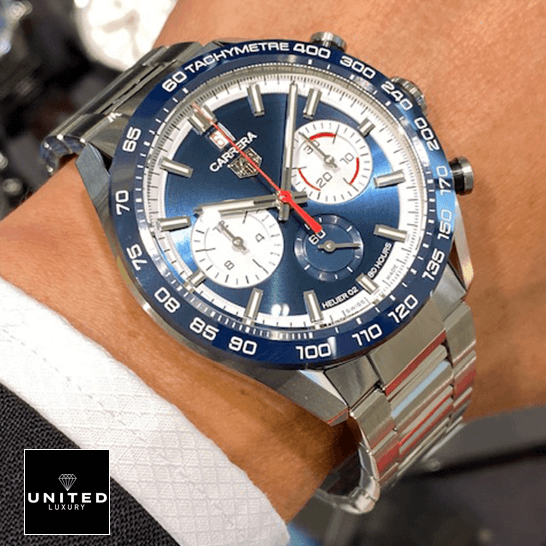 Tag Heuer Carrera Automatic Chronograph CBN2A1E Blue Dial Replica on the man wrist