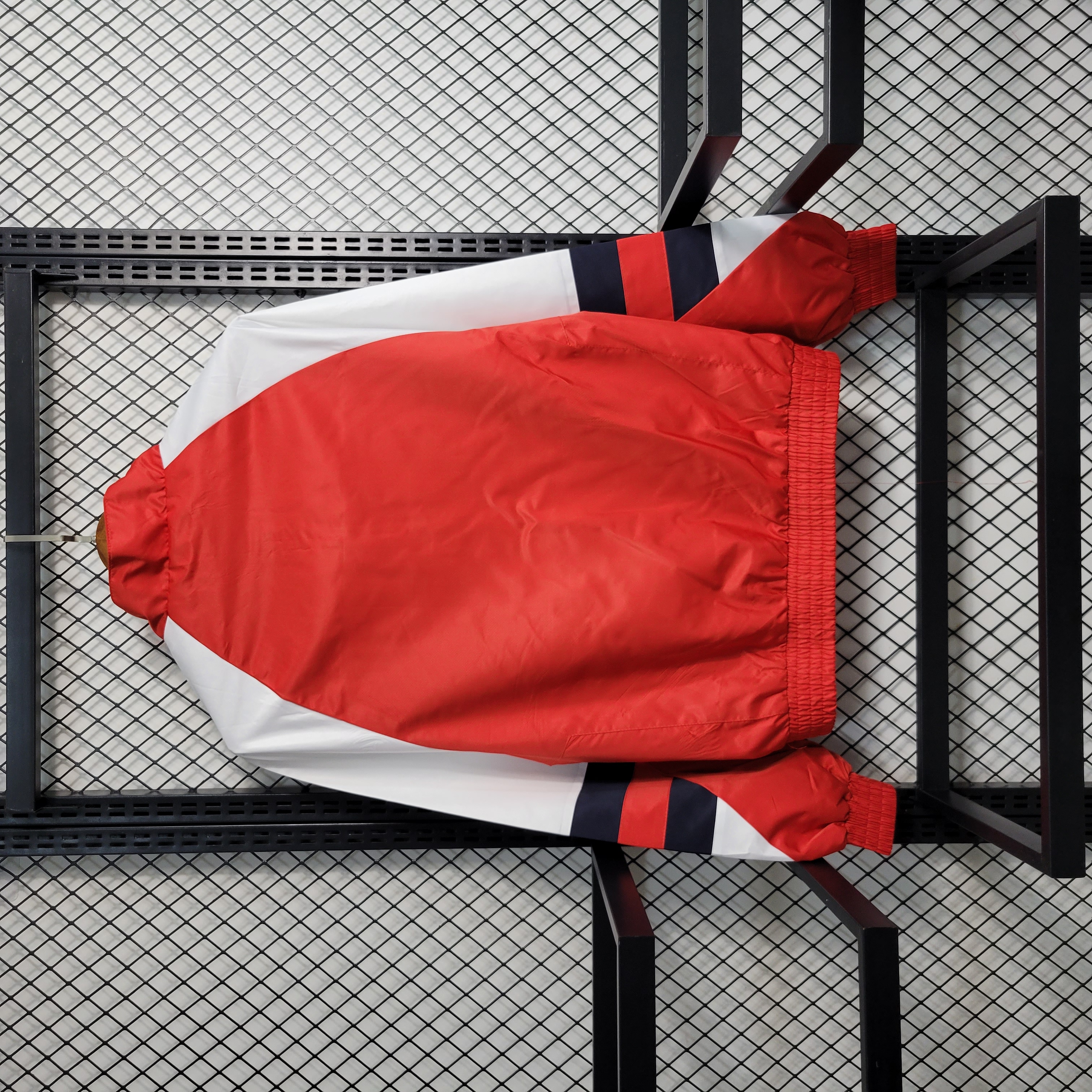23-24 Bayern Munich Red Windbreaker S-XXL:football jersey mysite: unitedjerseyfootball 邓江浪:football