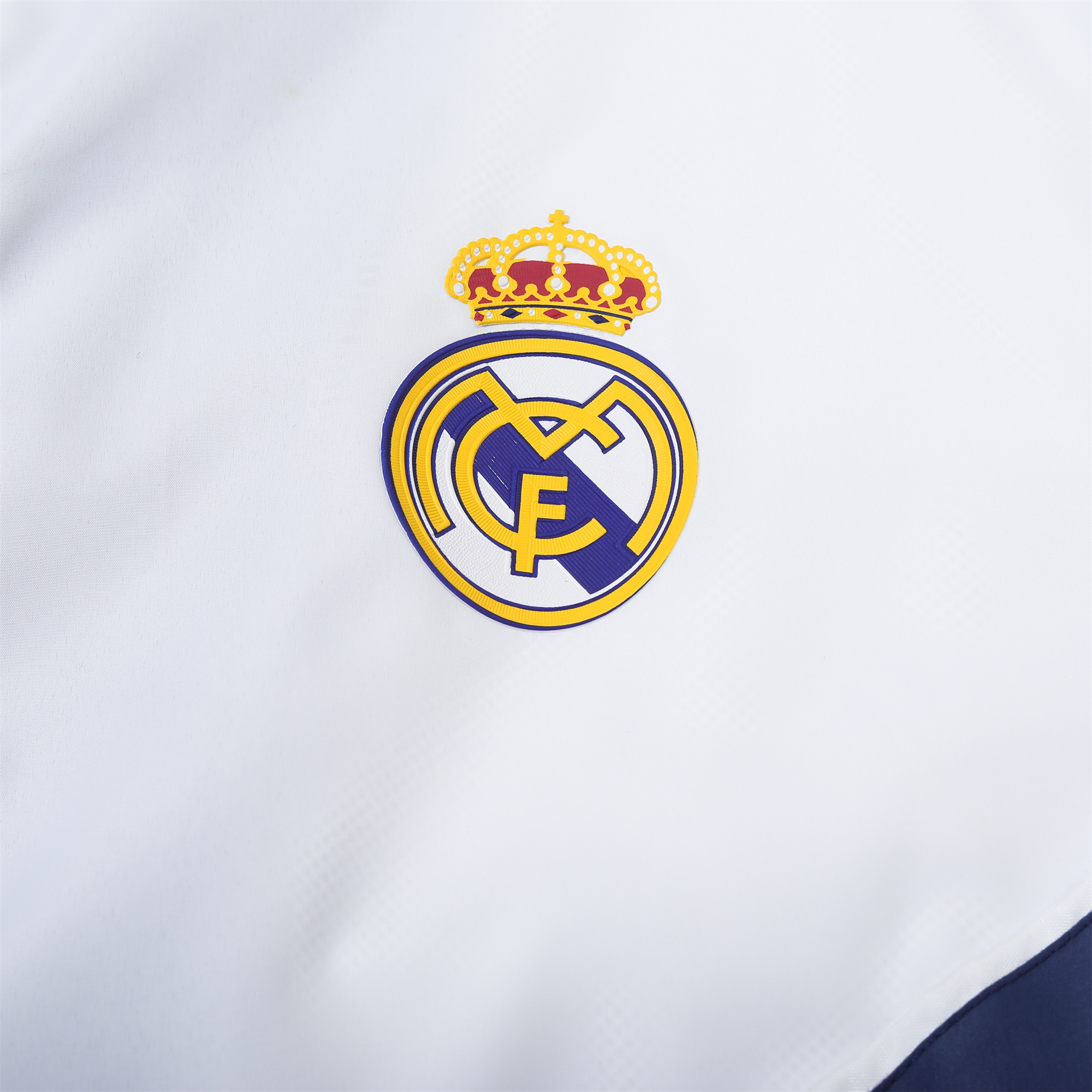 JerseysGala.com | Real Madrid 24-25 White Hooded Windbreaker - Player Version -Customize Name, Number and Patch | Worldwide Shipping