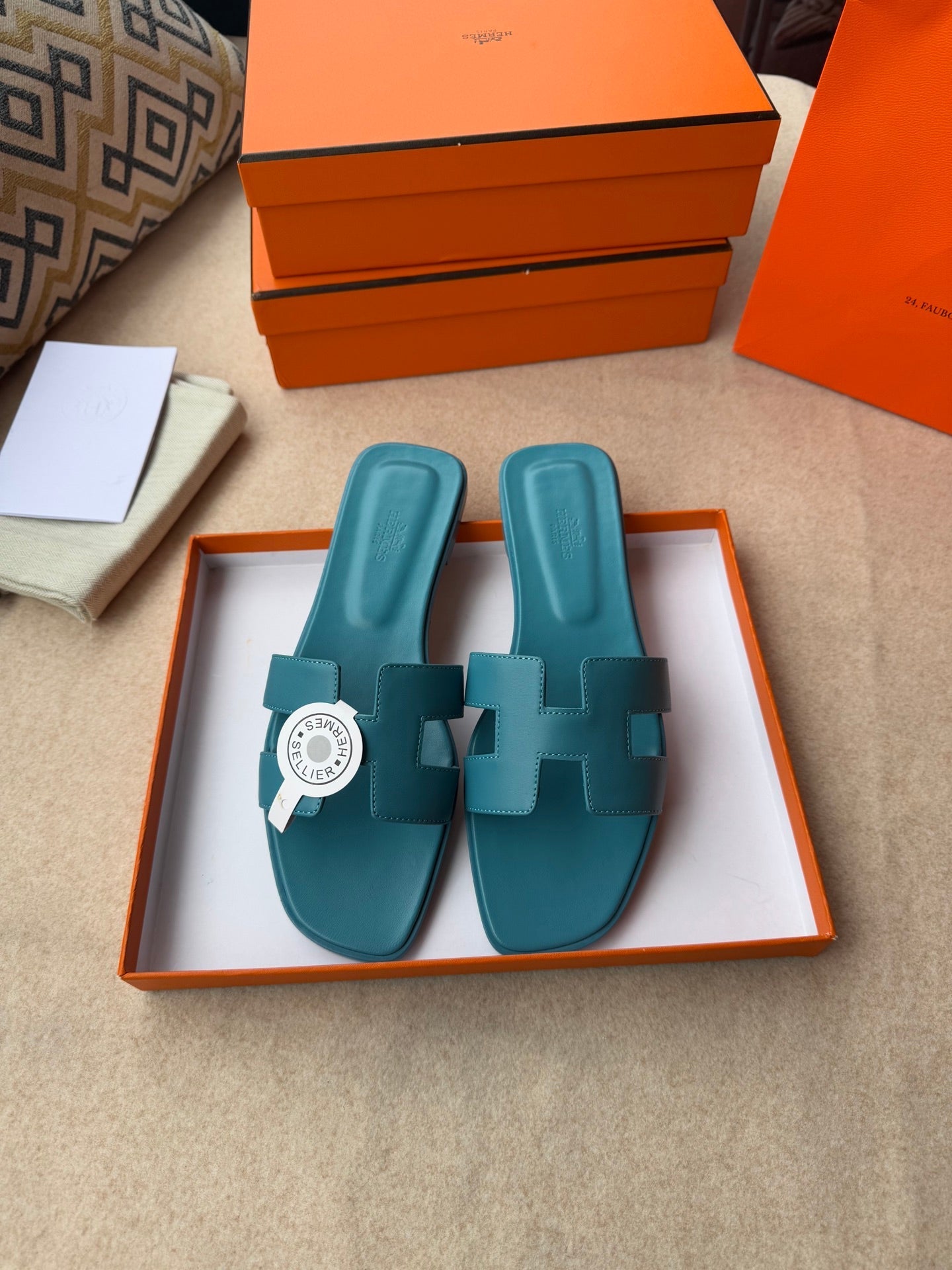 0RAN SANDALS IN SAPPHIRE BLUE CALFSKIN、mysite、Cacoeks