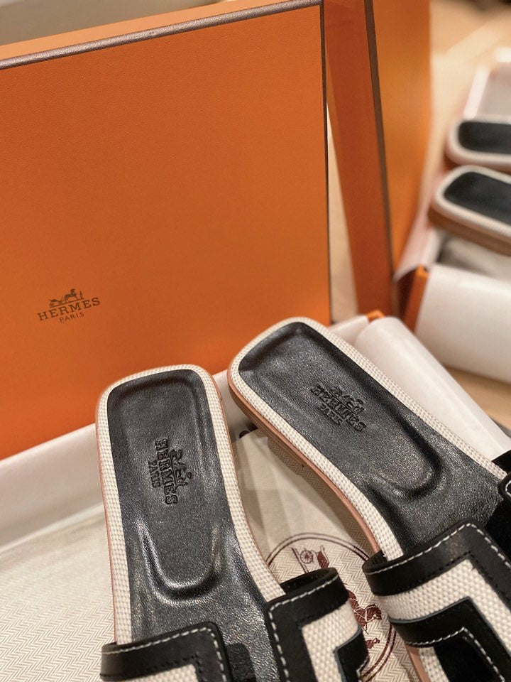 0RAN SANDALS IN BLACK CALFSKIN AND WHITE CANVAS、mysite、Cacoeks