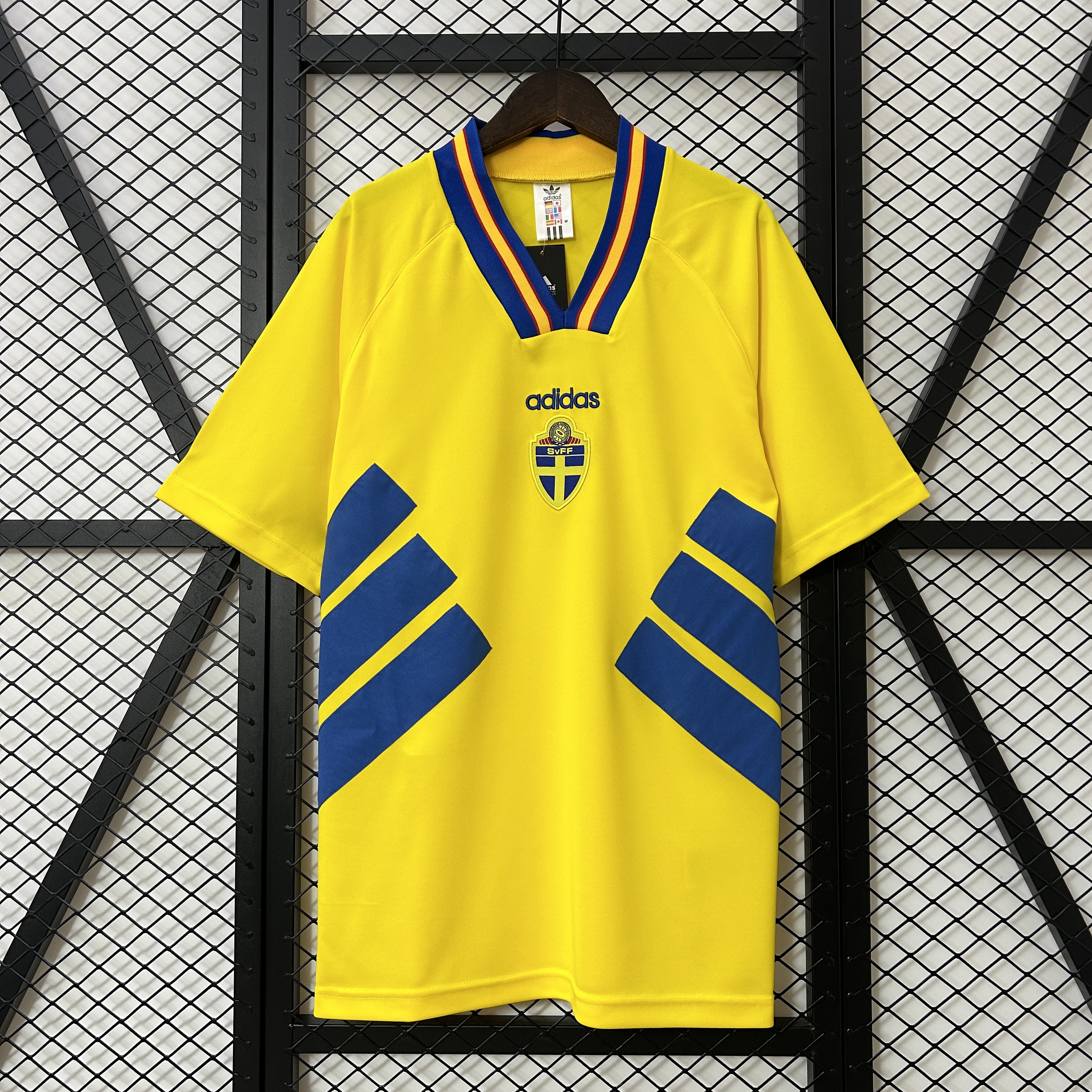 GlobeJersey-Retro Sweden 1994 Home Jersey