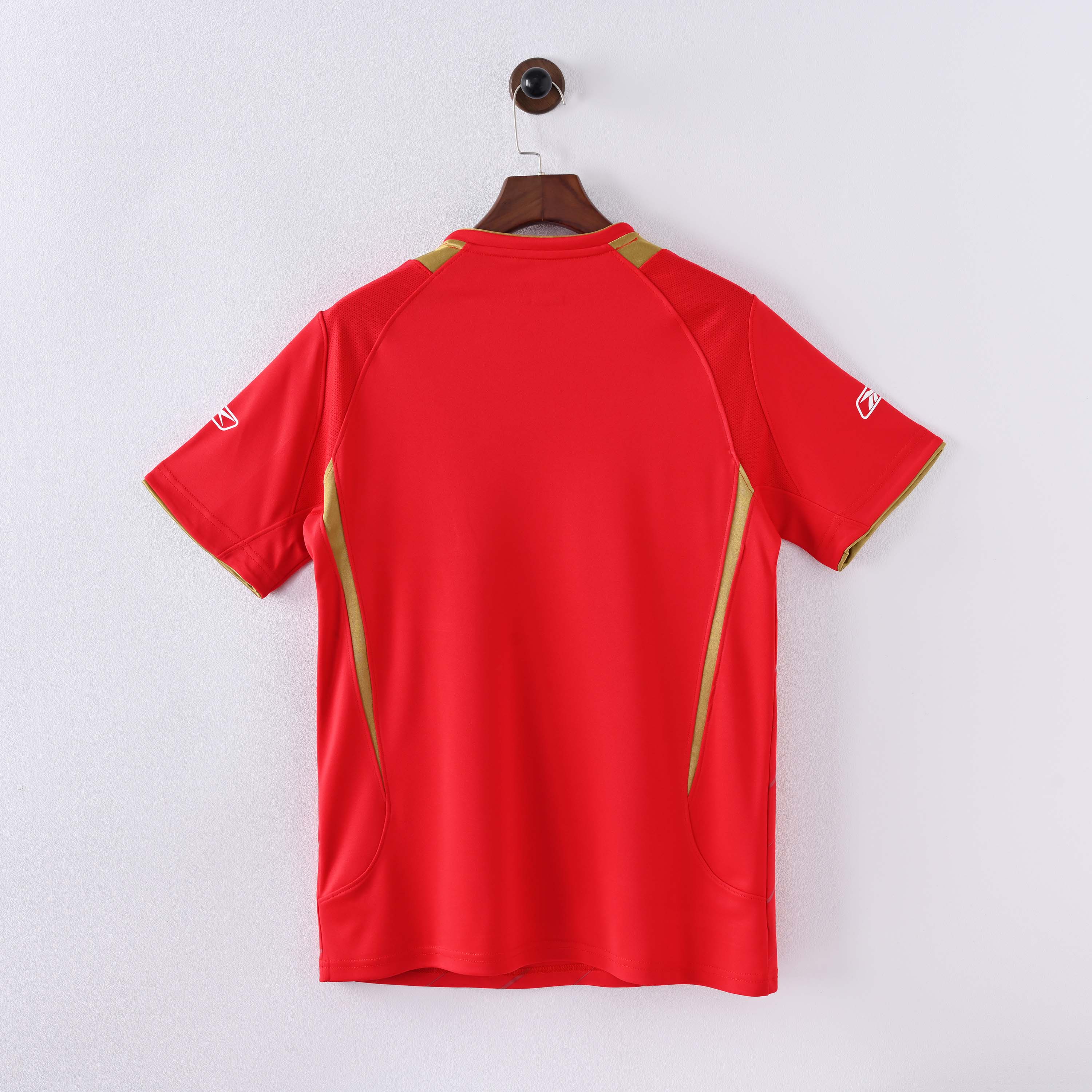 2005/2006 Retro Liverpool Home Football Shirt 1:1 Thai Quality:football jersey mysite: unitedjerseyfootball 邓江浪:football