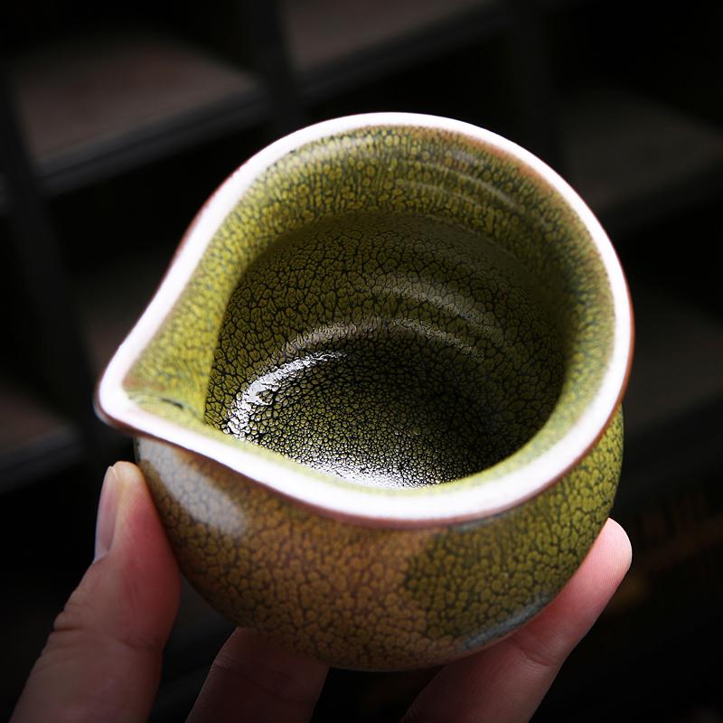 GEEK BAR-https://www.hot-toy.com/