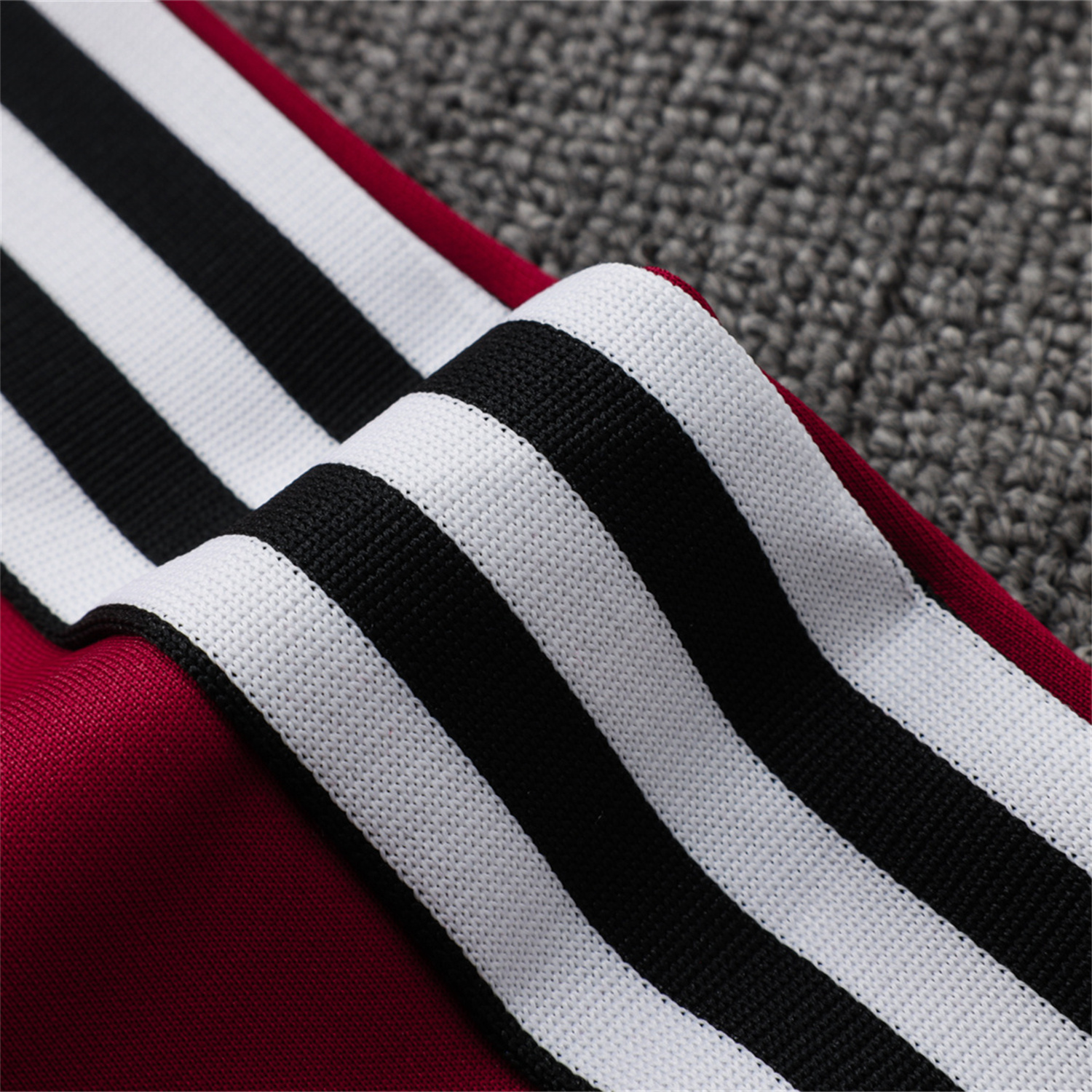 UltraTrikot-Manchester United 24-25 Kids Throwback Jacket Training Tracksuit - Date Red Jackets & Black Pants