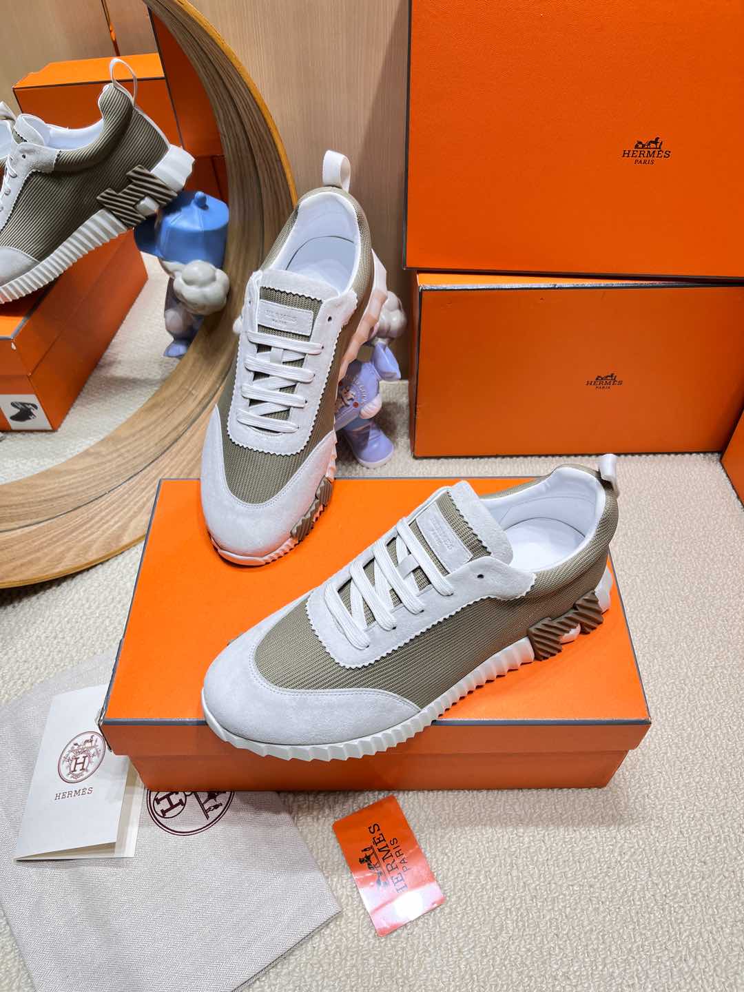 BOUNCING SNEAKER IN PALE GRAY SUEDE AND WOOD BROWN KNIT、mysite、Cacoeks