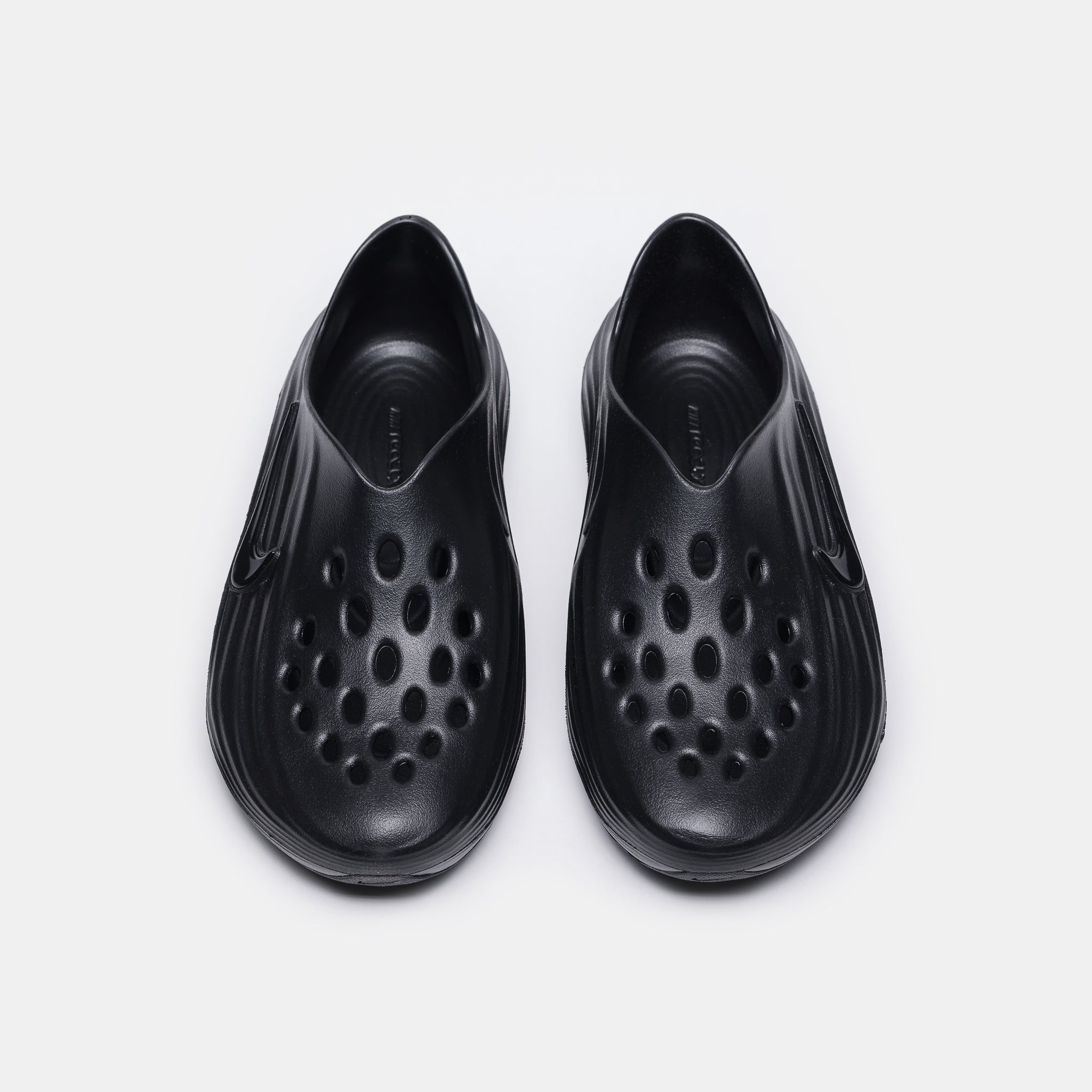 ReactX Rejuven8 Clog in Black/Black