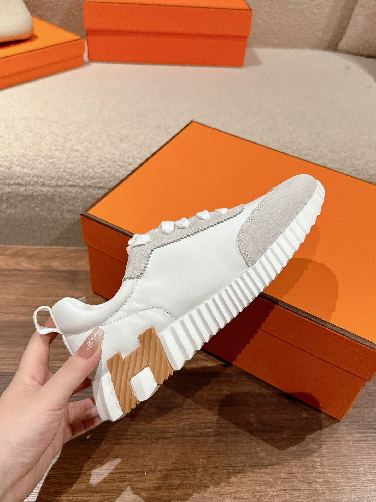 MAINLAND SNEAKER IN PALE GRAY SUEDE AND WHITE CALFSKIN 959308、mysite、Cacoeks