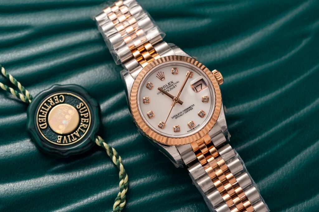 Đồng Hồ Rolex DateJust Replica 11 Nữ Demi Mặt Số Trắng 31mm (2)