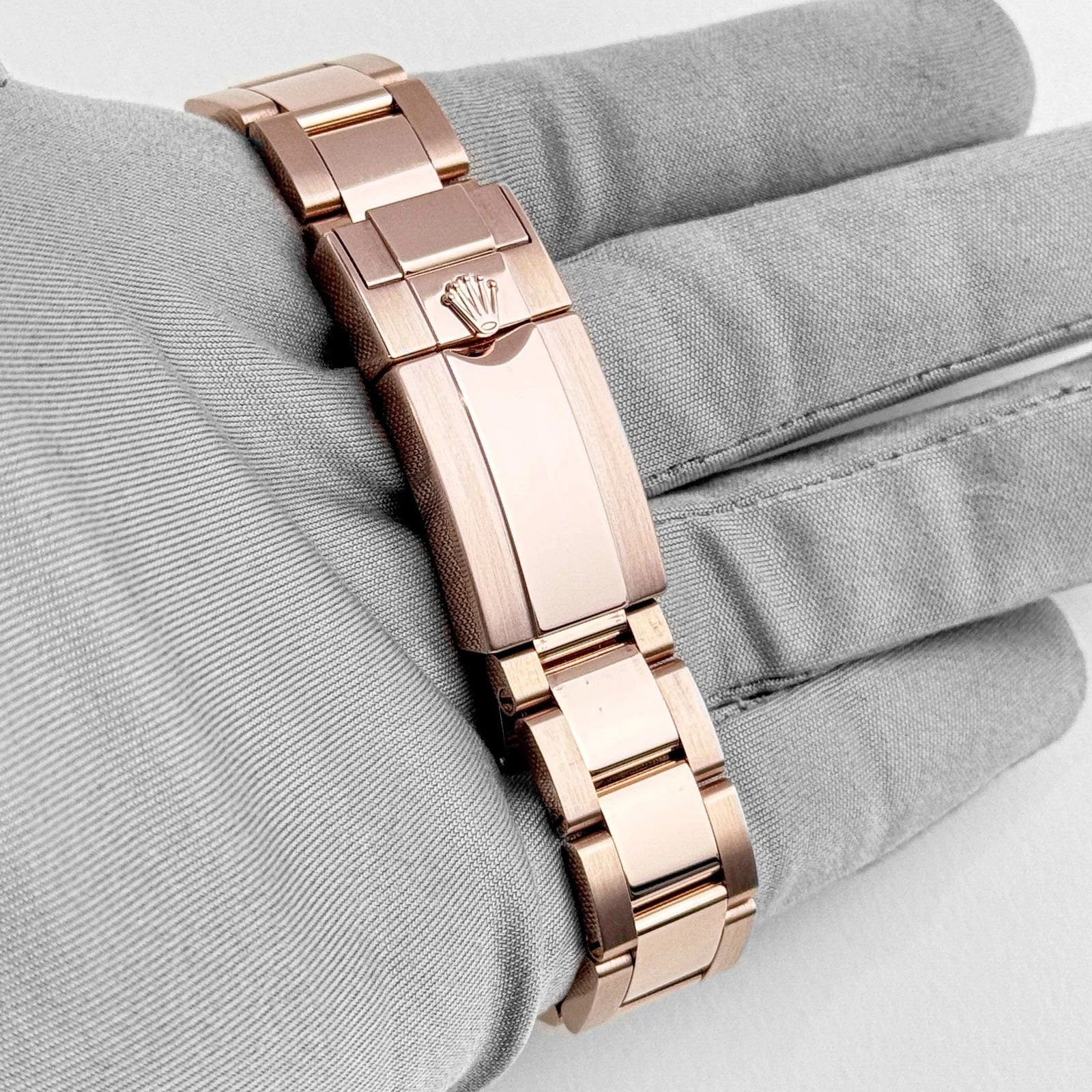 Rolex Daytona Rainbow Ref. 116595 RBOW Super Clone – 40mm Everose Gold Swiss Replica