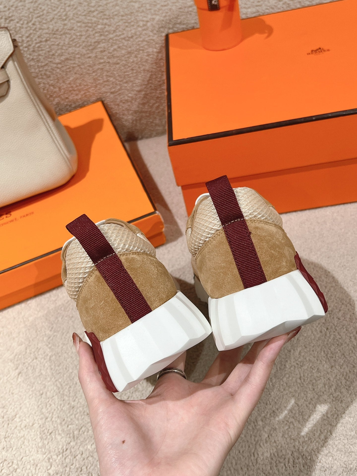 MAINLAND SNEAKER IN PEANUT BROWN SUEDE AND WHITE BREATHABLE MESH FABRIC、mysite、Cacoeks