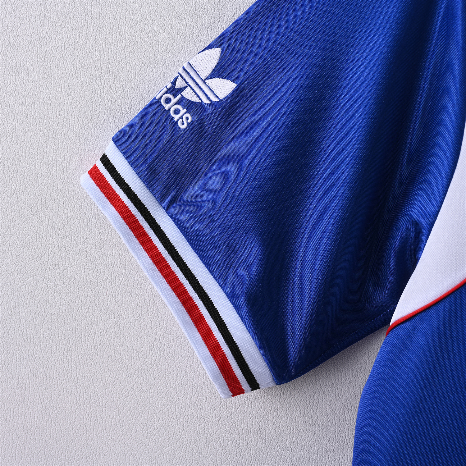 foot-Retro Manchester United 84-86 Third Jersey