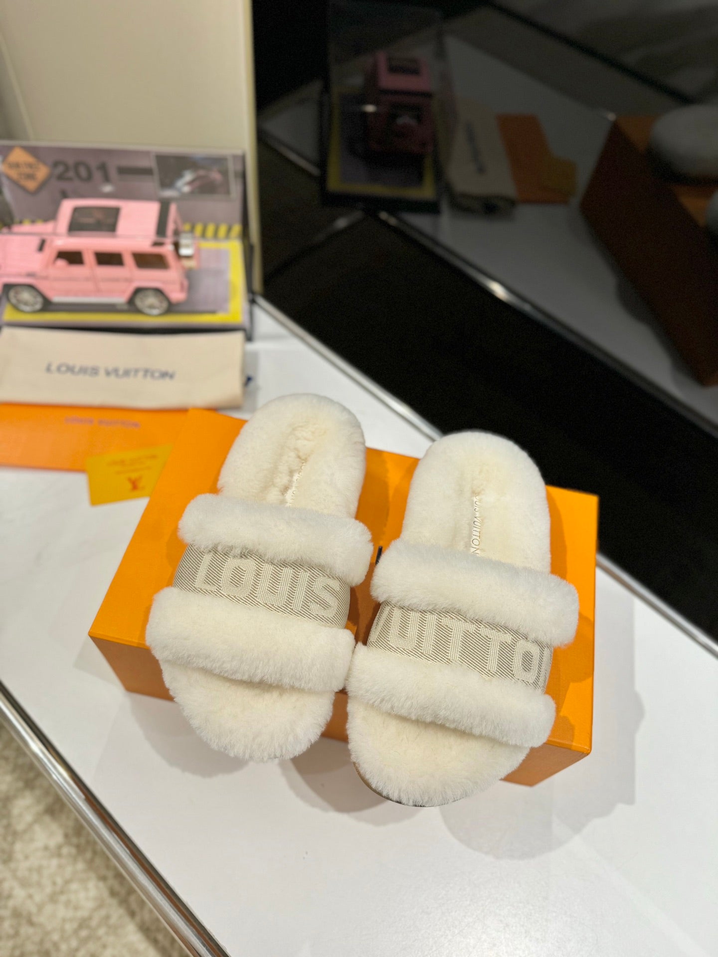 FURRY SLIPPER IN WHITE SHEARLING、mysite、Cacoeks