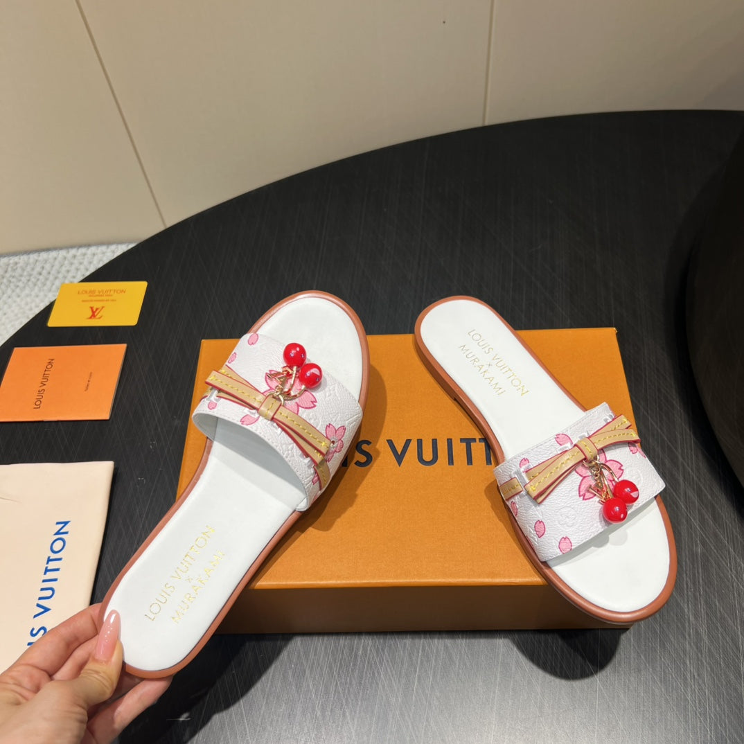 LV SLIDE SANDALS 25S IN WHITE CALFSKIN WITH CHERRY BLOSSOM BUCKLE、mysite、Cacoeks