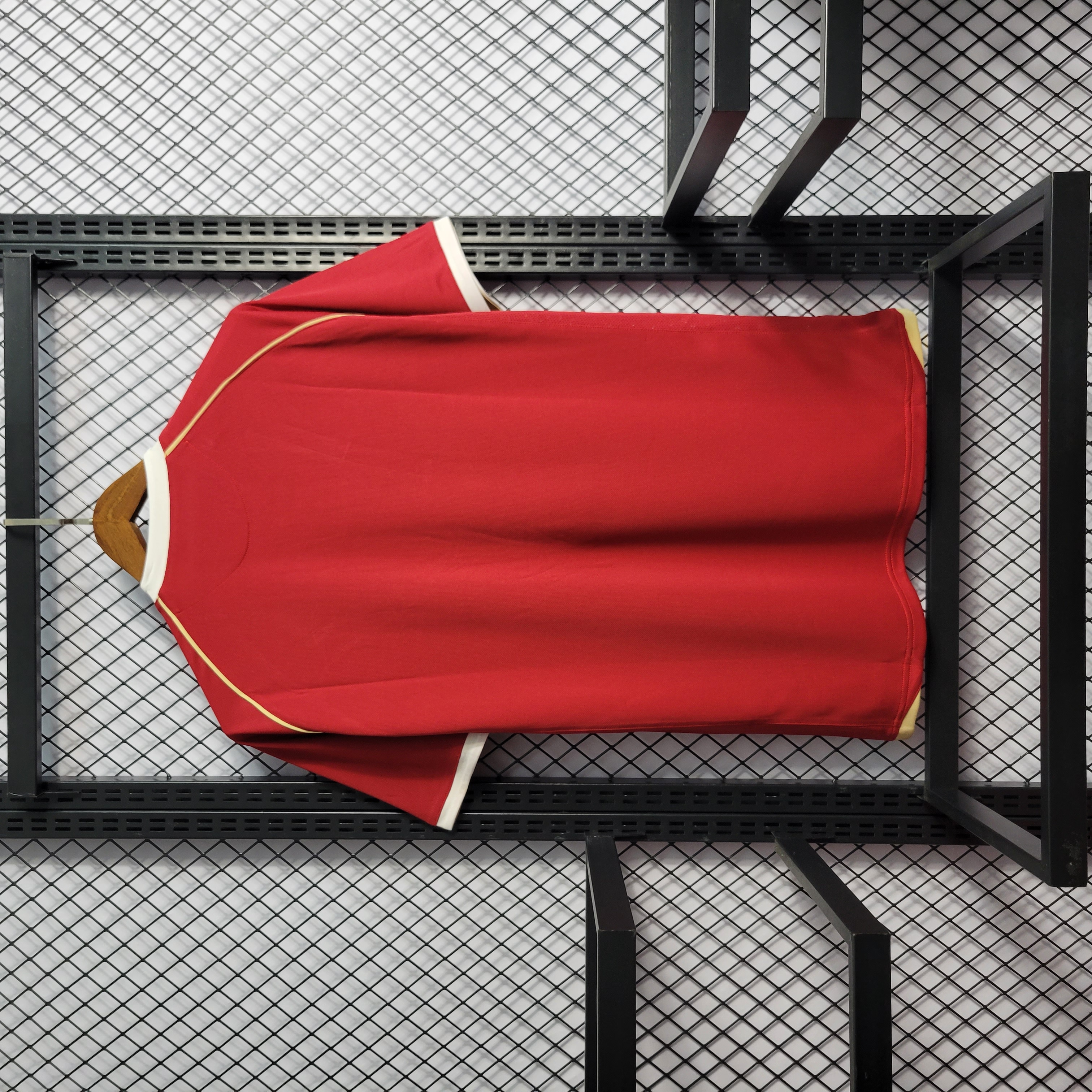 GlobeJersey-Retro Manchester United 06-07 Home Jersey