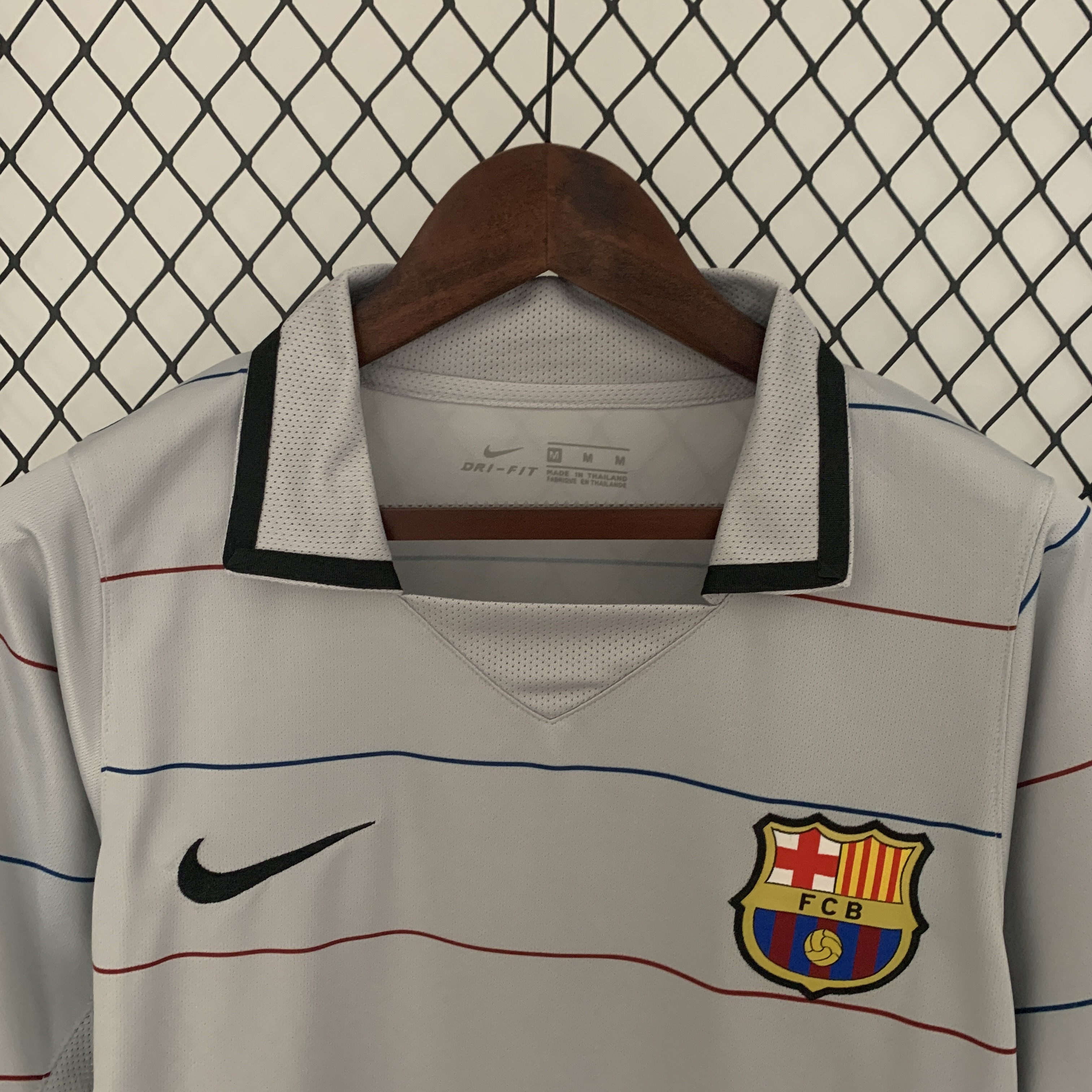 Higojerseys-Retro Barcelona 03-04 Away Stadium Jersey