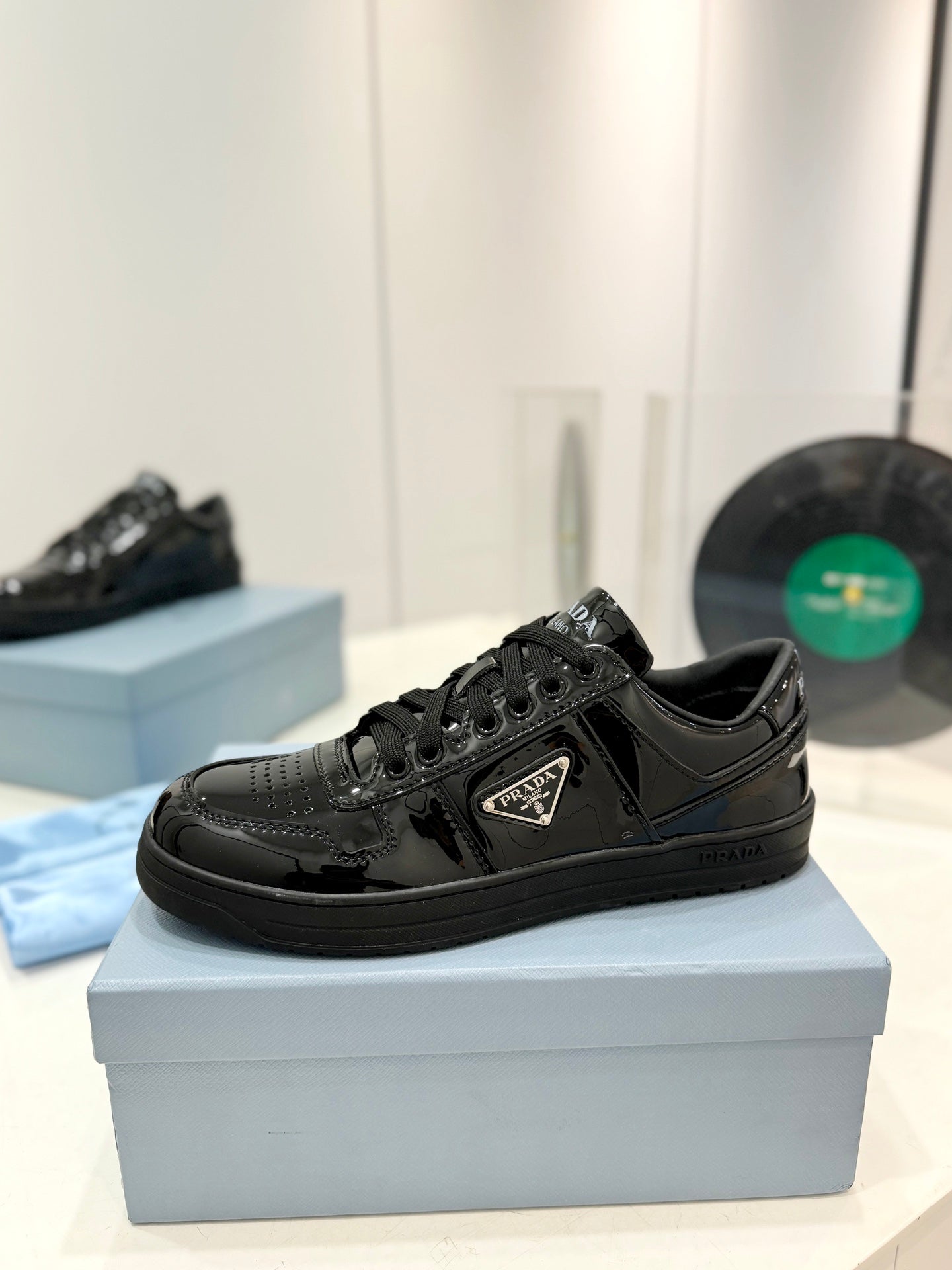 PRA DOWNTOWN PERFORATED SNEAKERS GLOSSY BLACK CALFSKIN、mysite、Cacoeks