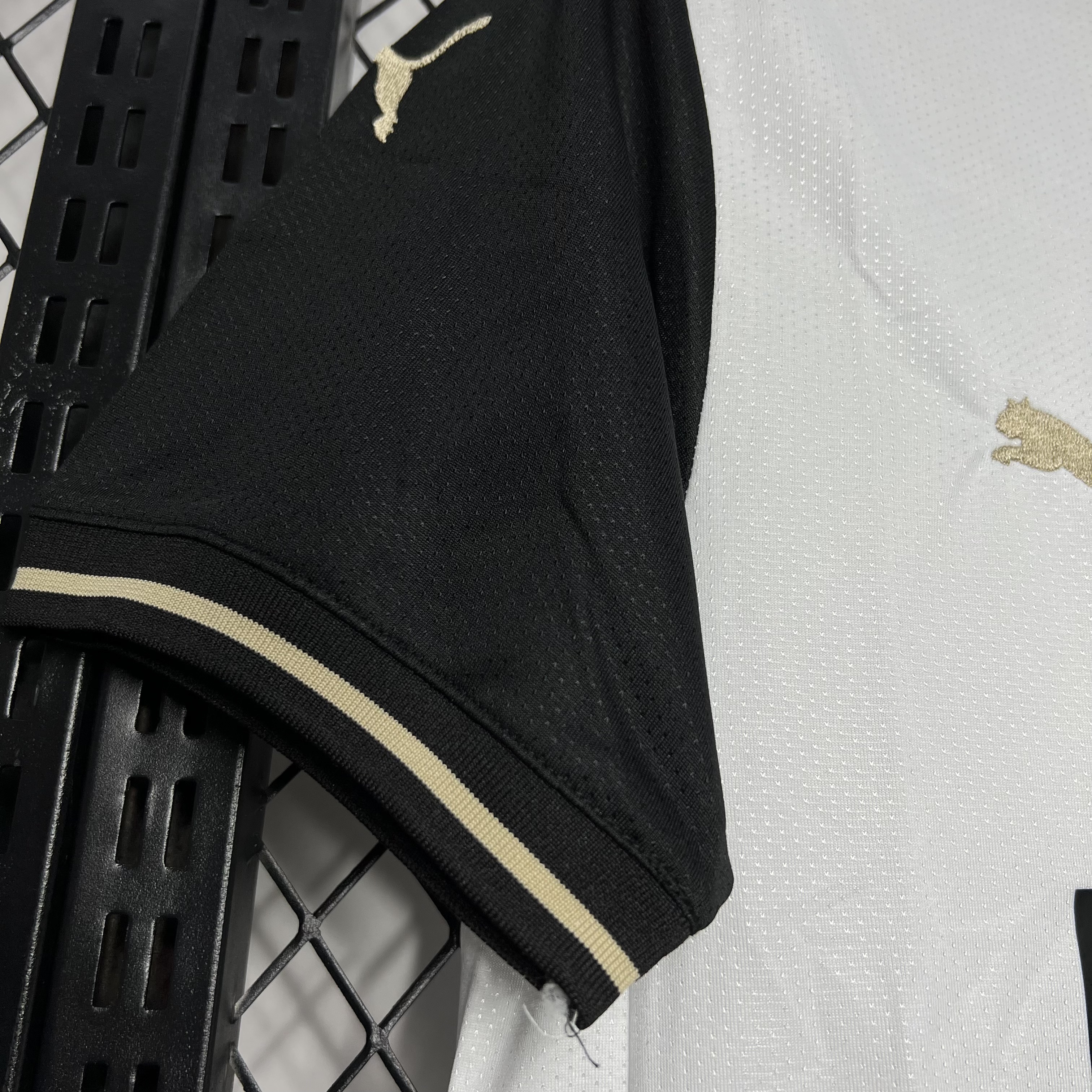 ManixJersey.com | Valencia 24-25 Home Stadium Jersey - Fans Version -Customize Name, Number and Patch | Worldwide Shipping