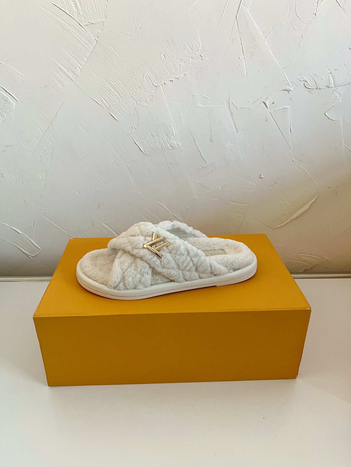 LV BLISS COMFORT MULE IN BEIGE SHEARLING、mysite、Cacoeks