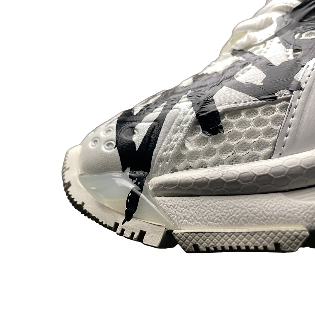 Balenciaga Graffiti Runner Trainer in White、mysite、Cacoeks