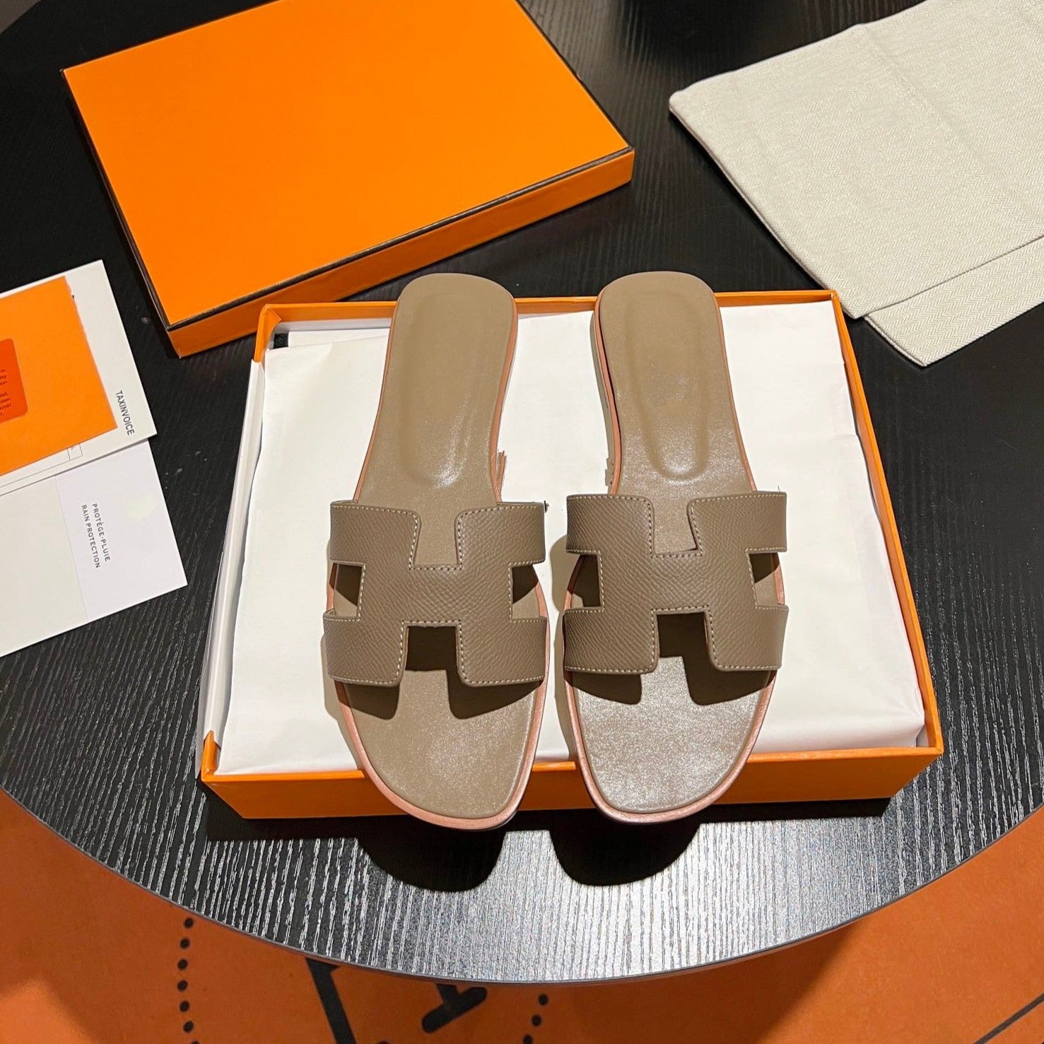 0RAN SANDAL Leather Peanut、mysite、Cacoeks