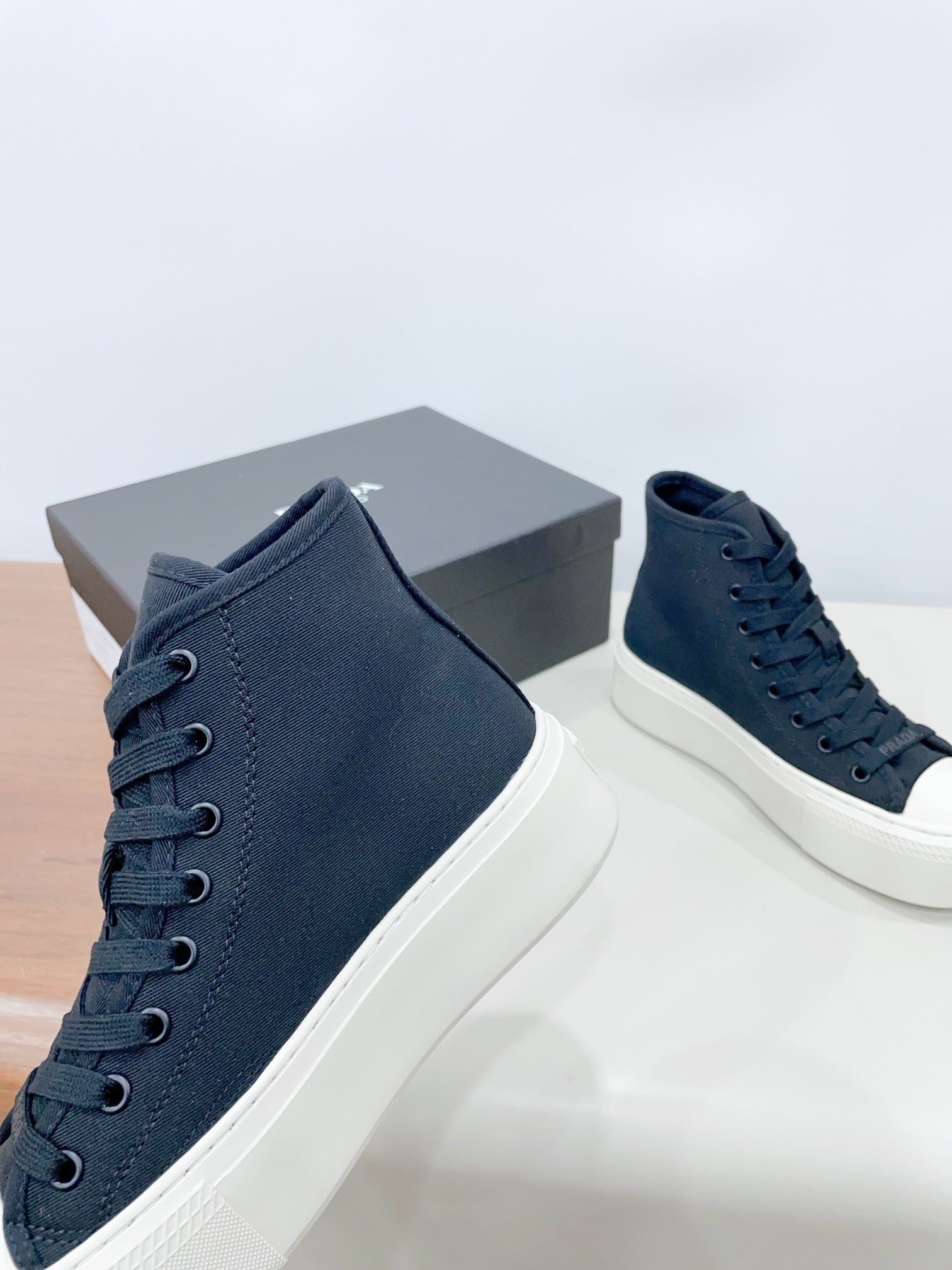 HIGH-TOP SEANKERS IN SPACE BLUE CANVAS、mysite、Cacoeks