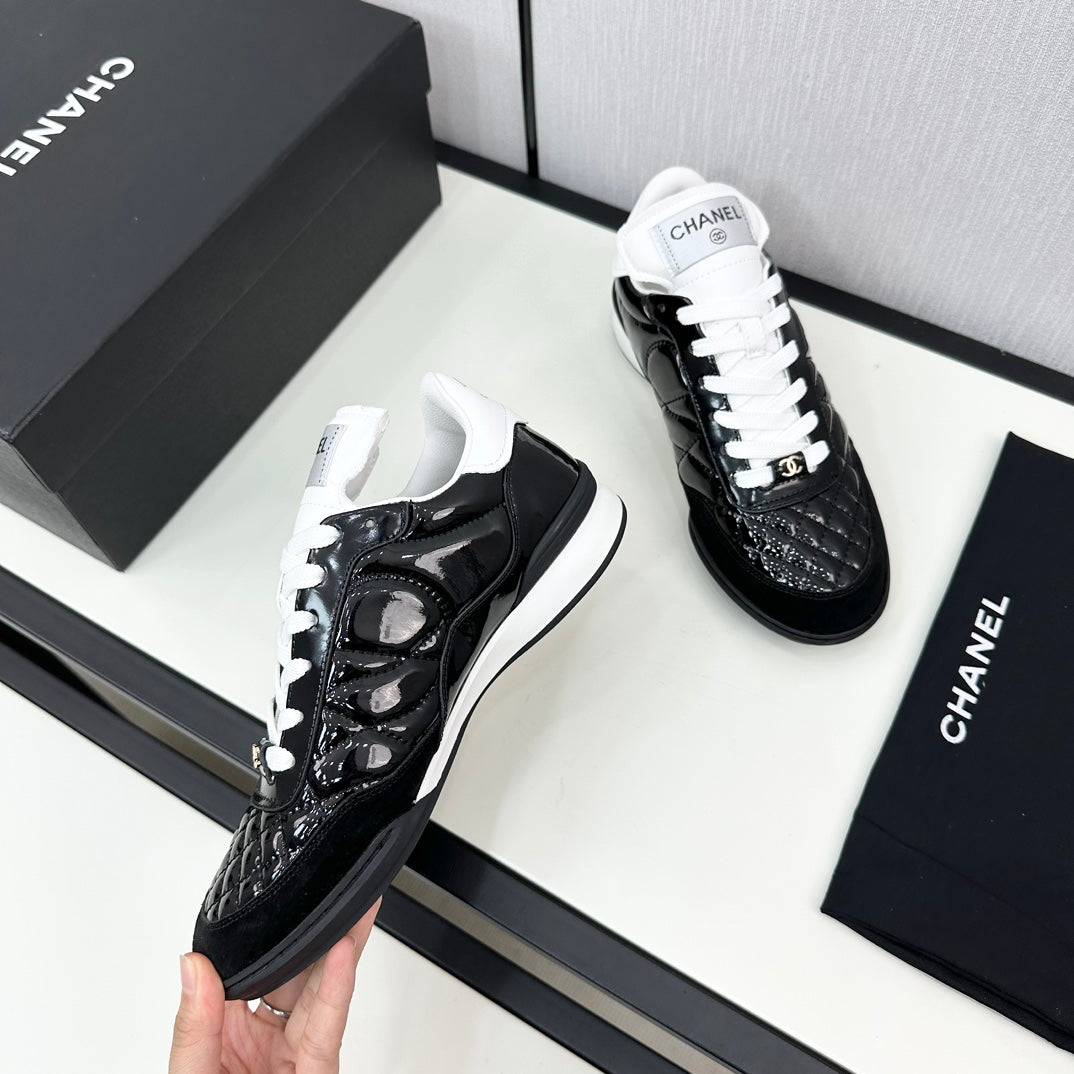 SPORTS SHOES IN GLOSSY BLACK CALFSKIN、mysite、Cacoeks