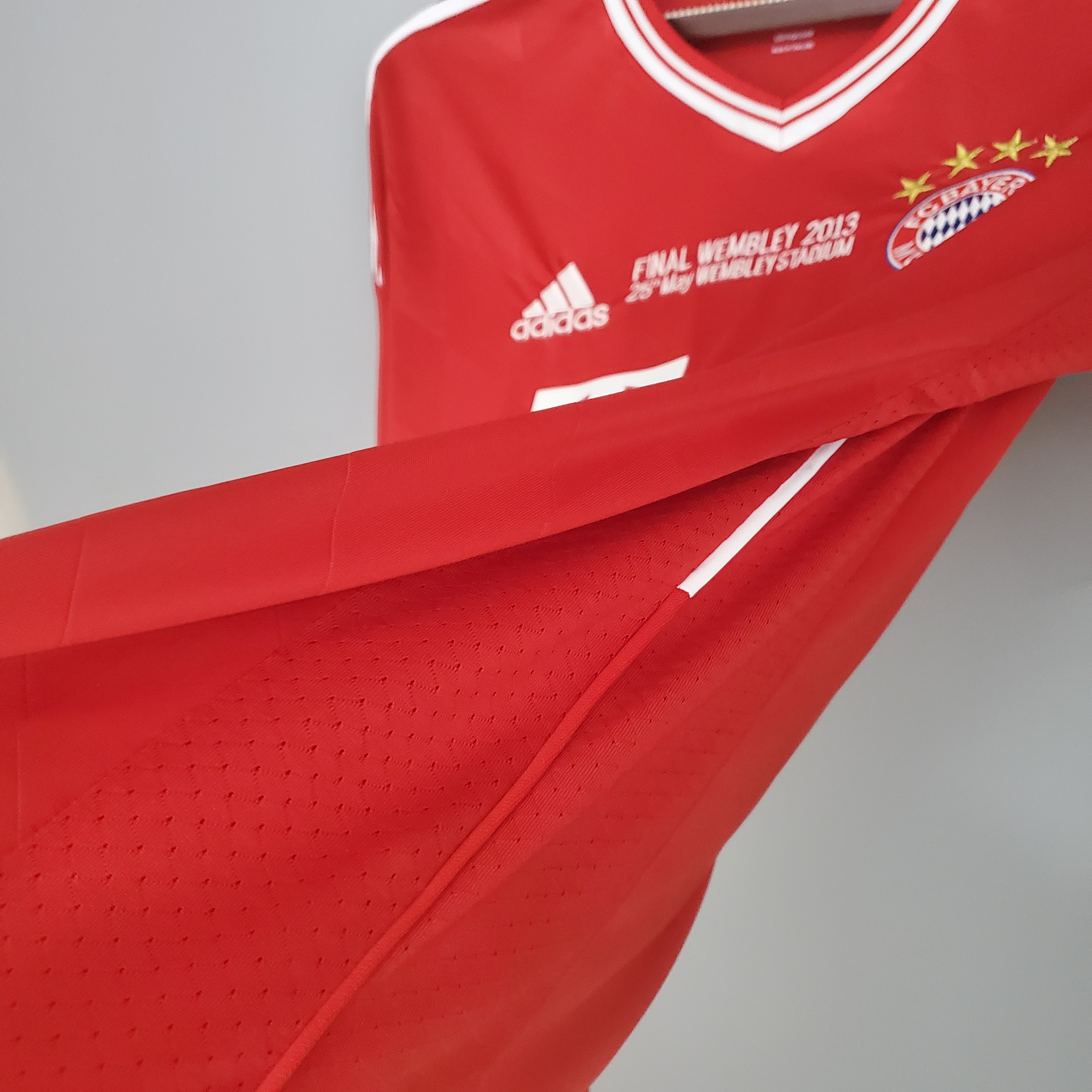 Higojerseys-Retro Bayern Munich 13-14 Champions League Final Home Stadium Jersey