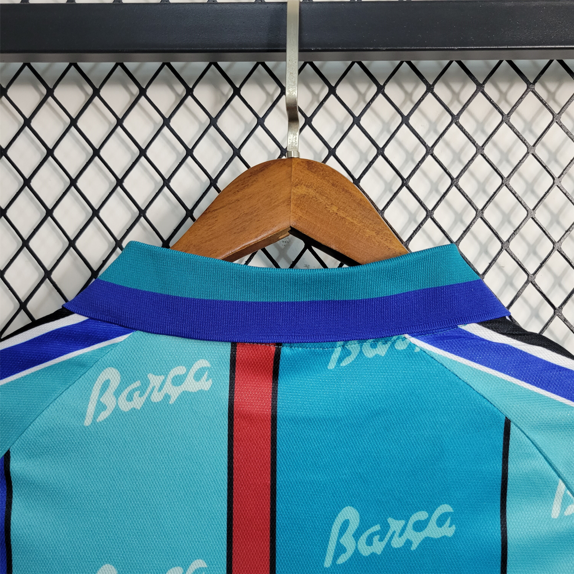 Higojerseys-Retro Barcelona 95-97 Away Stadium Jersey