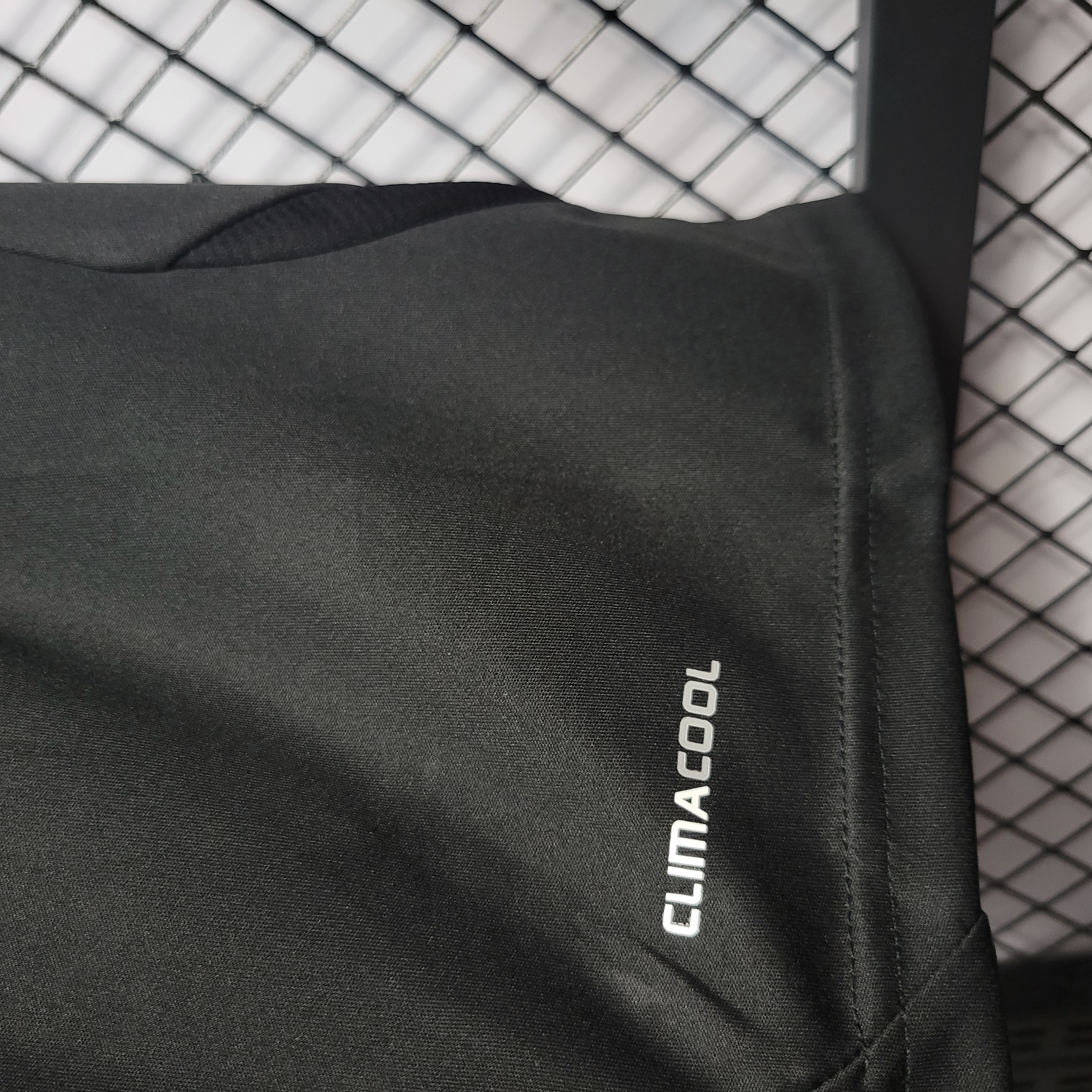 ManixJersey.com | Retro Real Madrid 11-12 Black Goalkeeper Jersey -Customize Name, Number and Patch | Worldwide Shipping