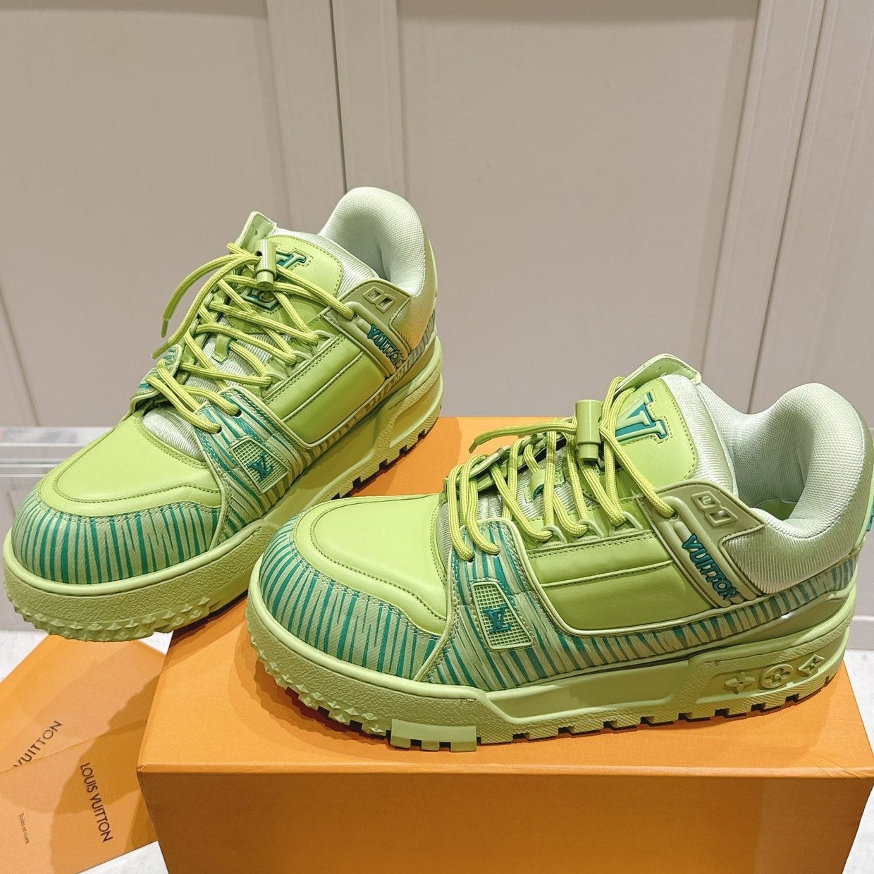 LV TRAINER MAXI LV X PARK SEO-BO IN PEAR GREEN CALFSKIN、mysite、Cacoeks
