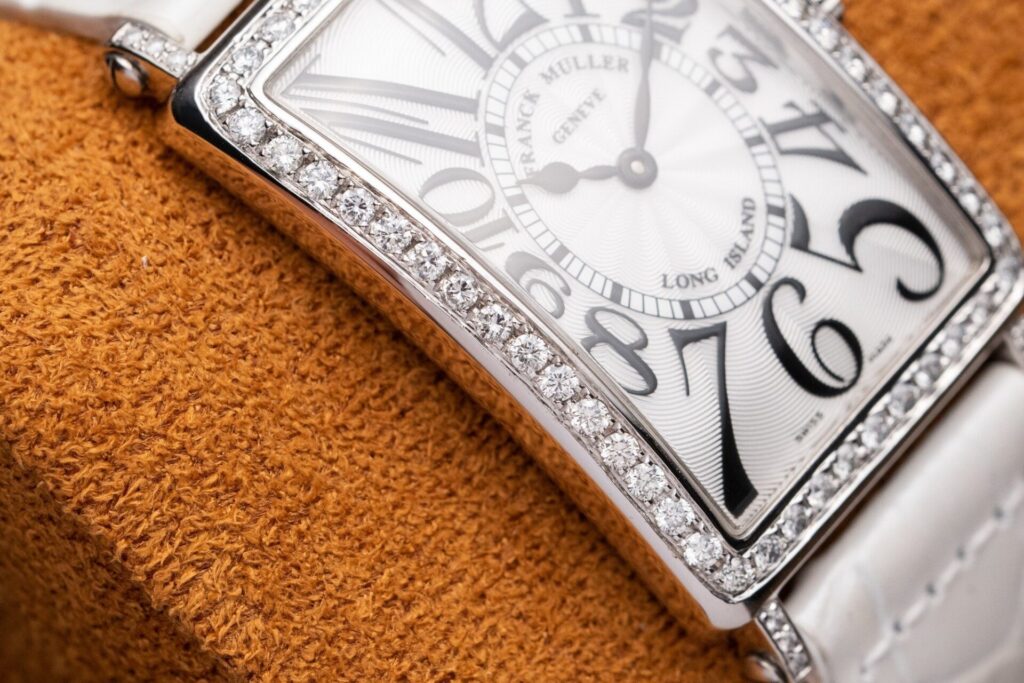 Đồng Hồ Franck Muller Island Độ Kim Cương Tự Nhiên Nữ 36mm (1)