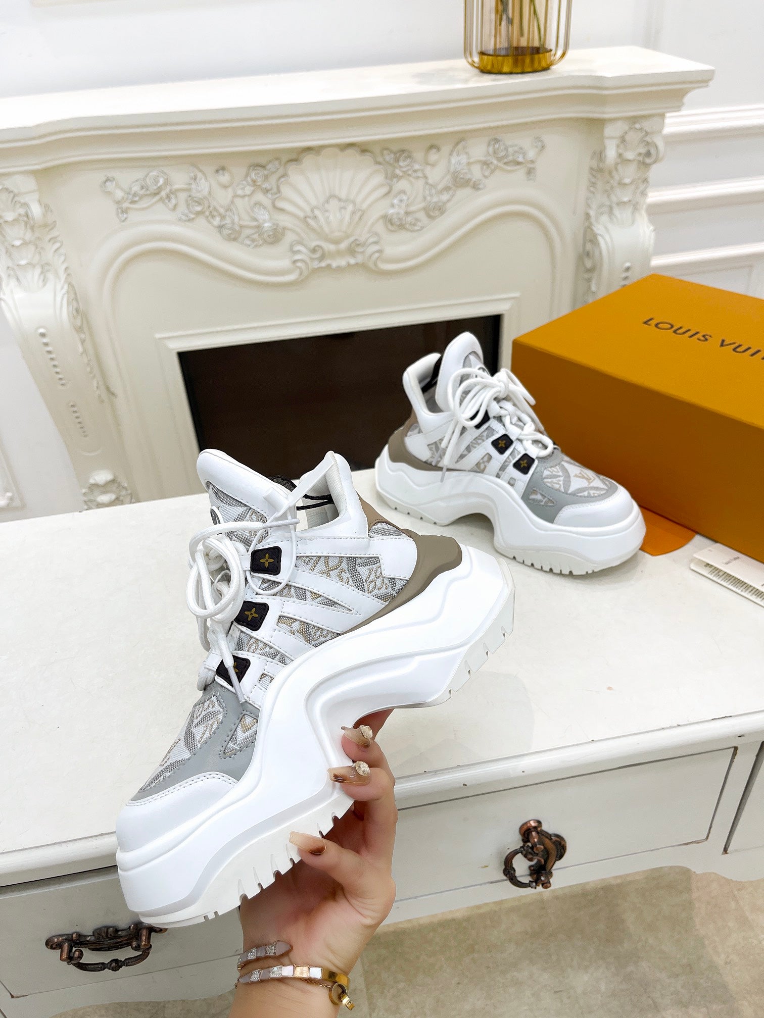 LV ARCHLIGHT 2.0 PLATFORM SNEAKER IN WHITE MIX DOVE GRAY MIX OF MATERIALS、mysite、Cacoeks
