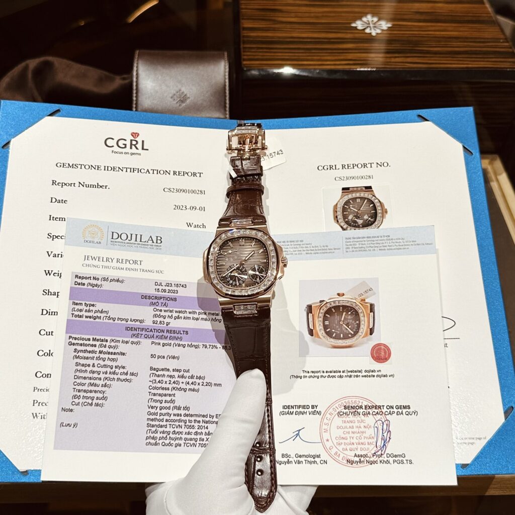 Đồng Hồ Patek Philippe Nautilus 5724R Bọc Vàng Độ Kim Cương Moissanite 40mm (6)