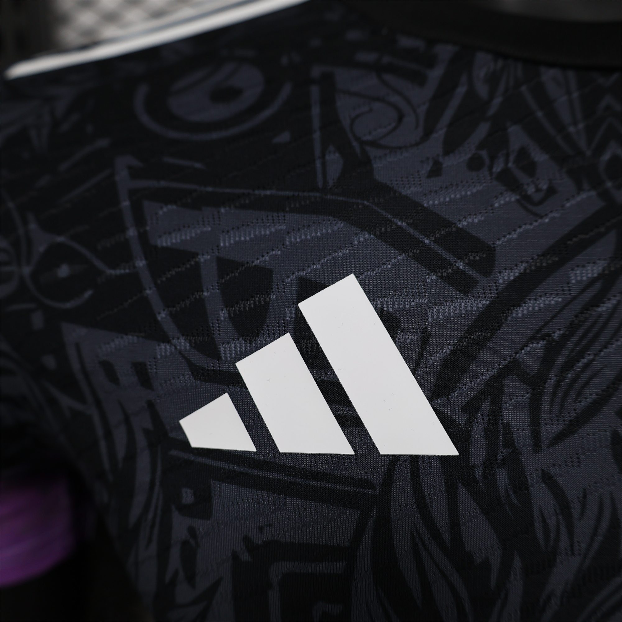 ManixJersey.com | Liver.pool 24-25 Purple Fire Phoenix Special Edition Jersey - Player Version -Customize Name, Number and Patch | Worldwide Shipping