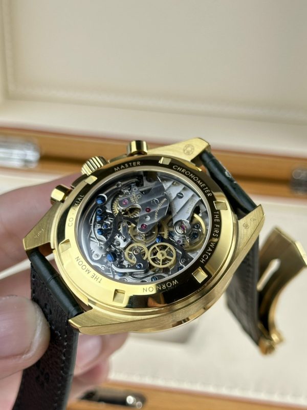 Đồng Hồ Omega Speedmaster Moonwatch Replica 11 Mặt Xanh Lá RM Factory 44mm (2)