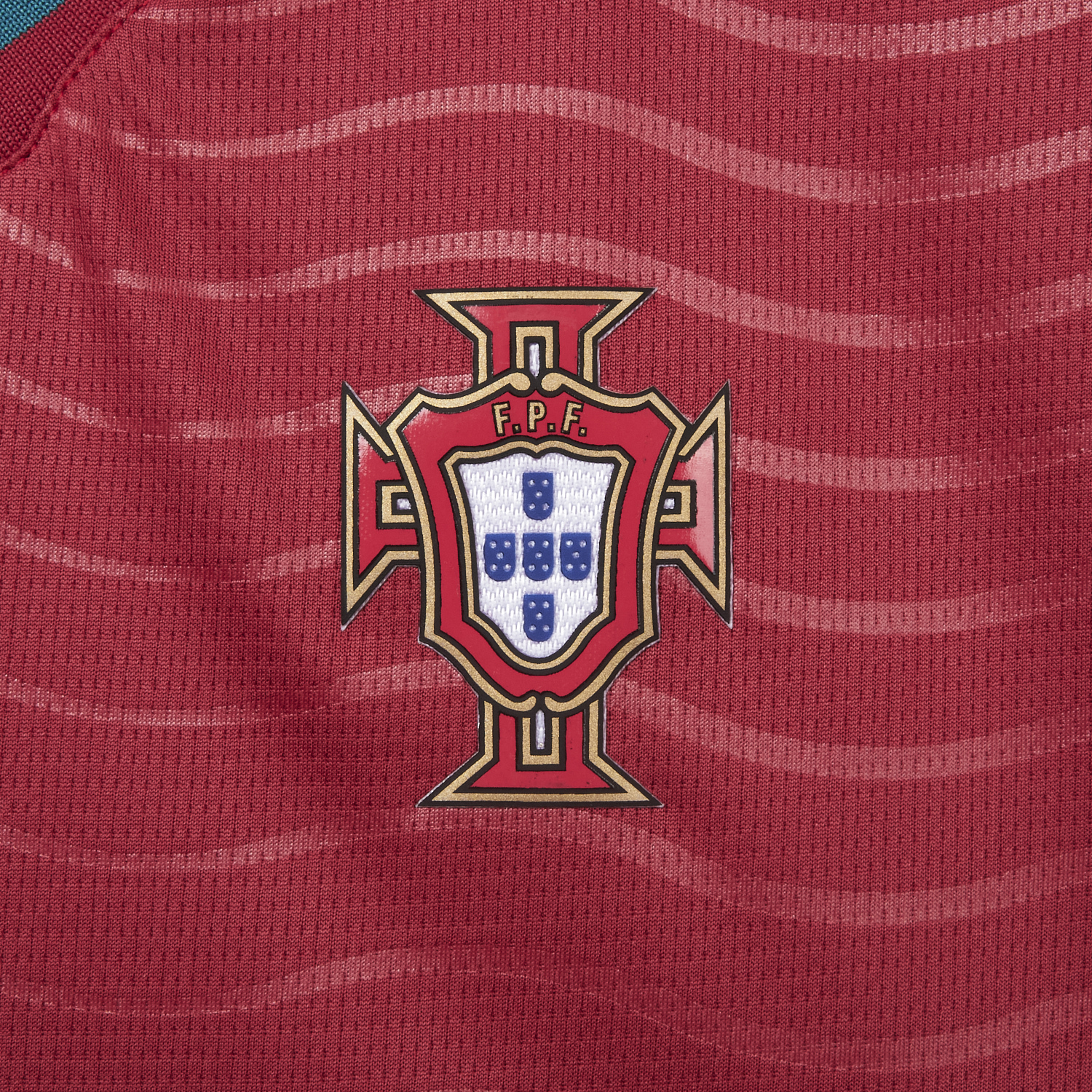GlobeJersey-Women's Portugal 2026 Home Cropped Jersey