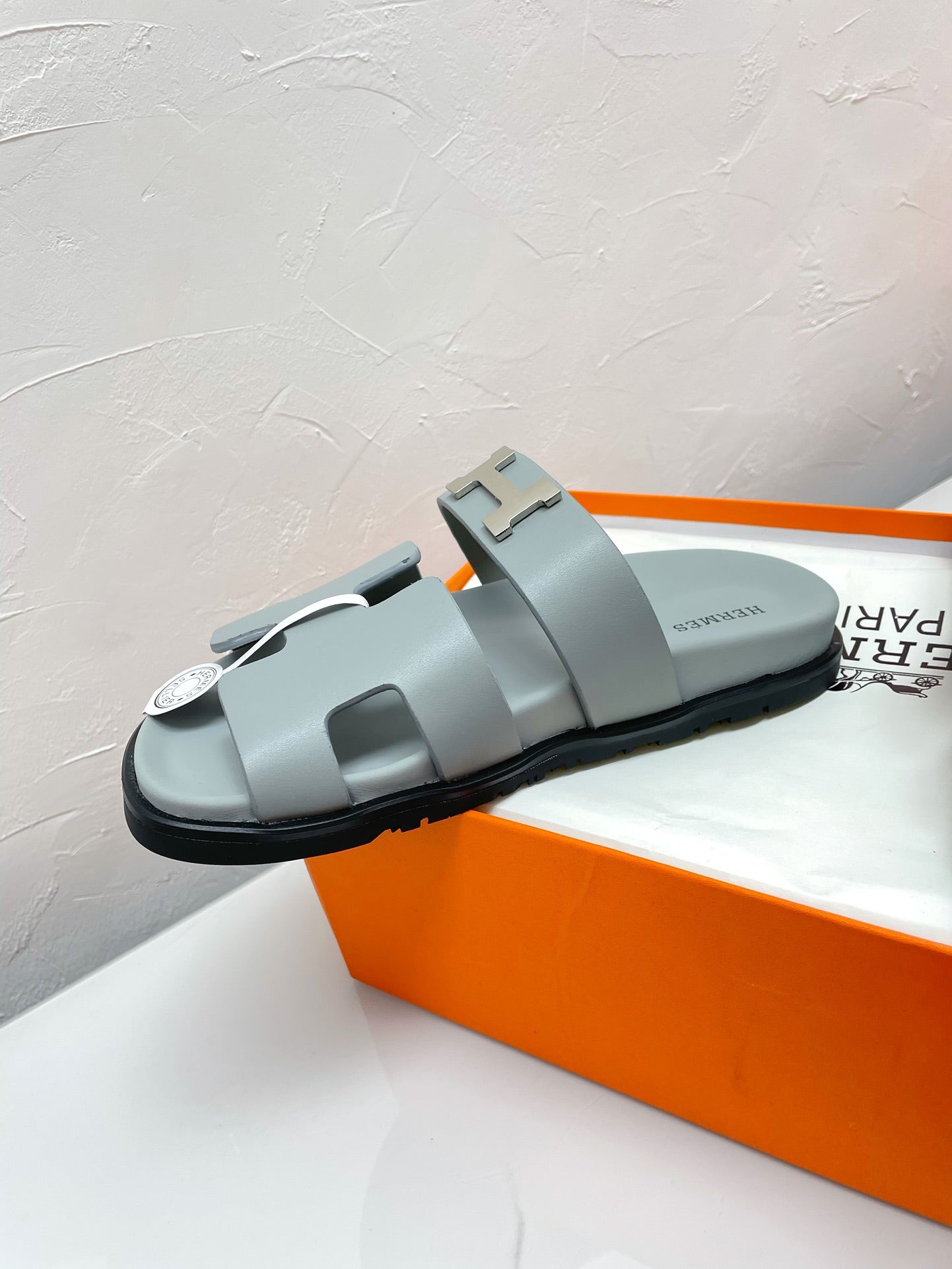 CHYPRE SANDAL PASTEL BLUE LAMBSKIN WITH H BUCKLE、mysite、Cacoeks