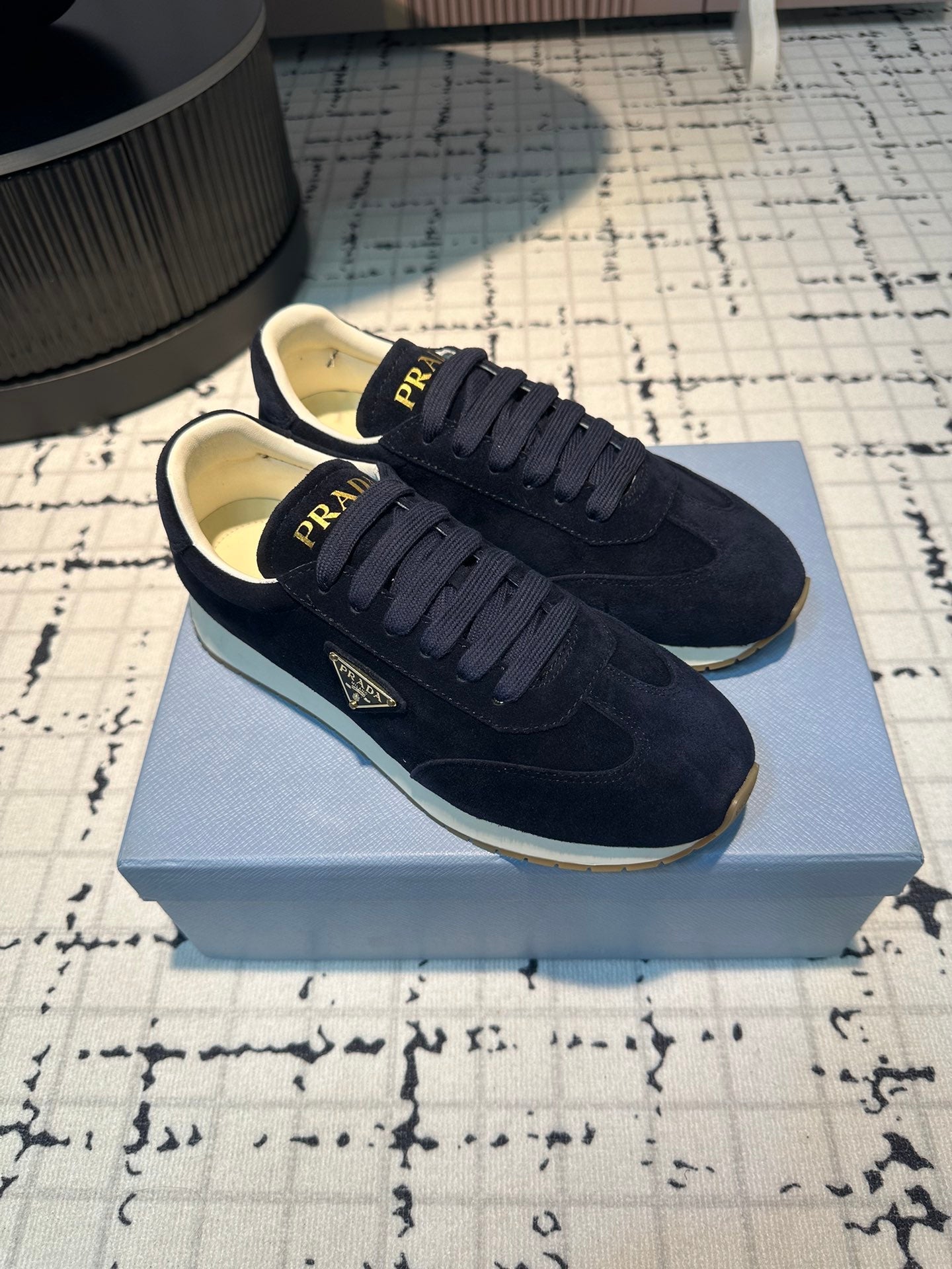 PRA TRIANGLE LOGO SNEAKERS DARK BLUE SUEDE、mysite、Cacoeks