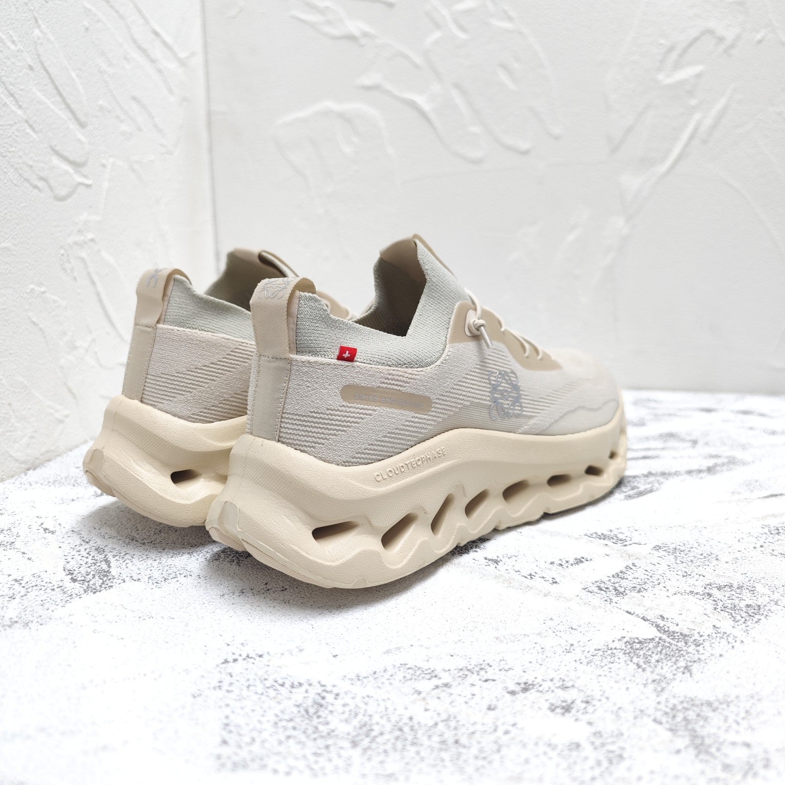 CLOUDTILT SNEAKER IN PALE GRAY RECYCLED POLYESTER、mysite、Cacoeks