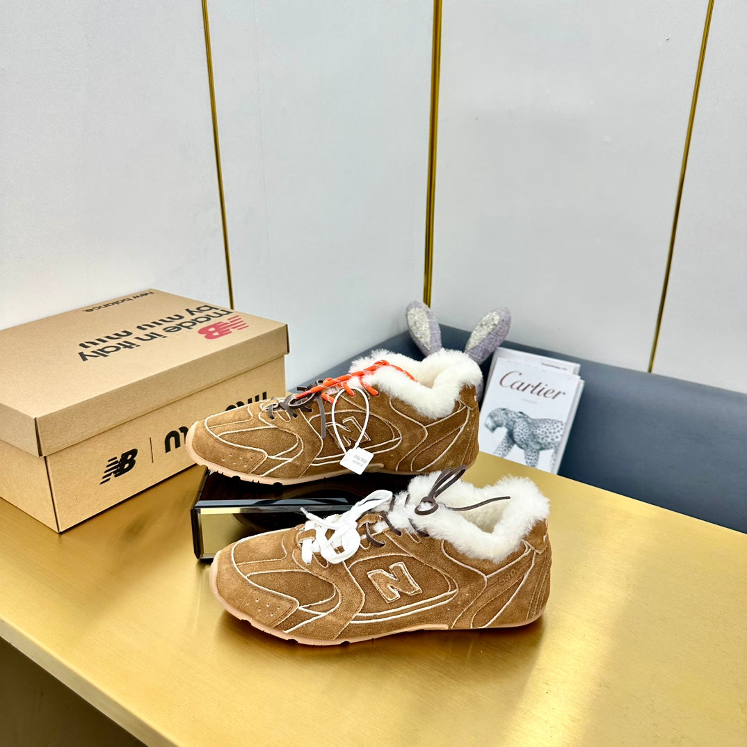 MIUXNB 530 SNEAKERS IN BROWN SUEDE SHEARLING、mysite、Cacoeks