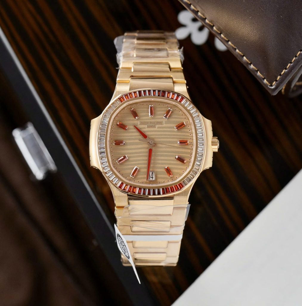 Đồng Hồ Patek Philippe Chế Tác Nautilus 7118-1300R Bọc Vàng Hồng 35 (2)