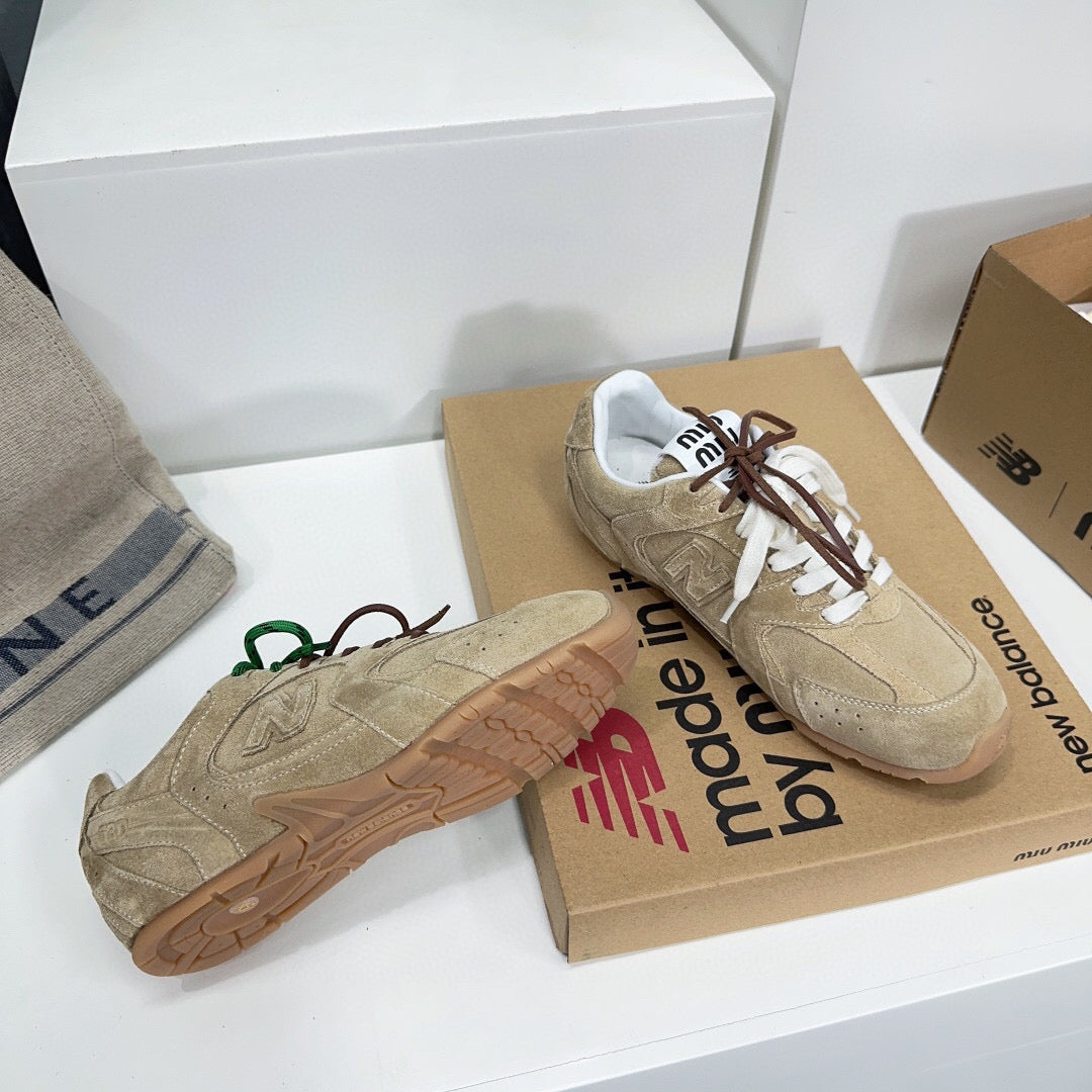 MIUxNEW 530 SNEAKER IN BROWN ECRU SUEDE、mysite、Cacoeks